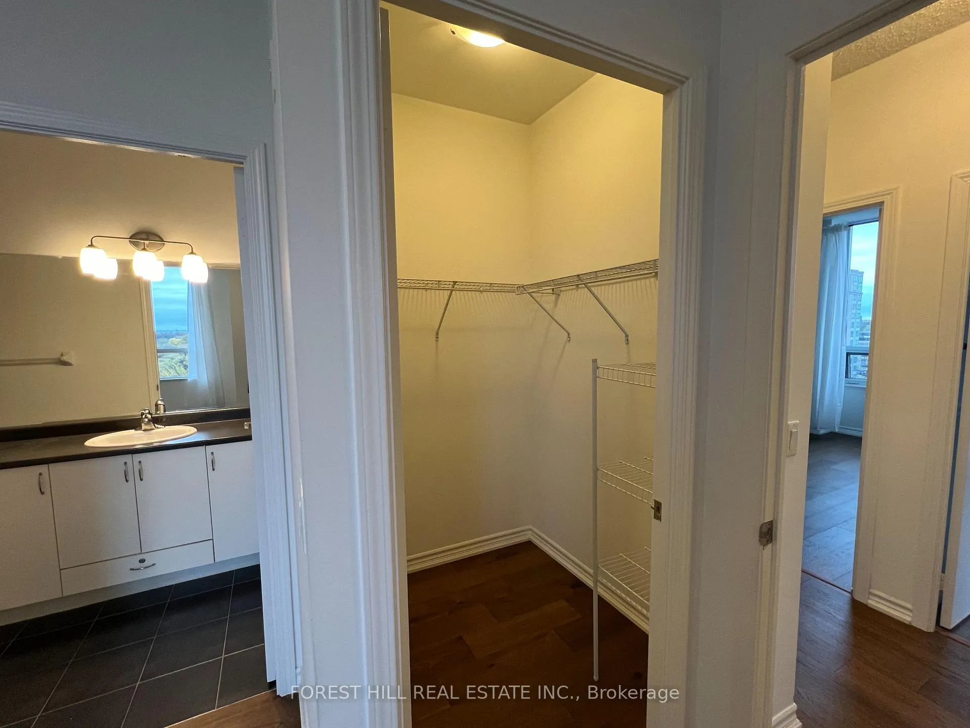 Photo 11 of Unit 930, 35 Saranac Boulevard, Toronto, Englemount-Lawrence — HOMEH