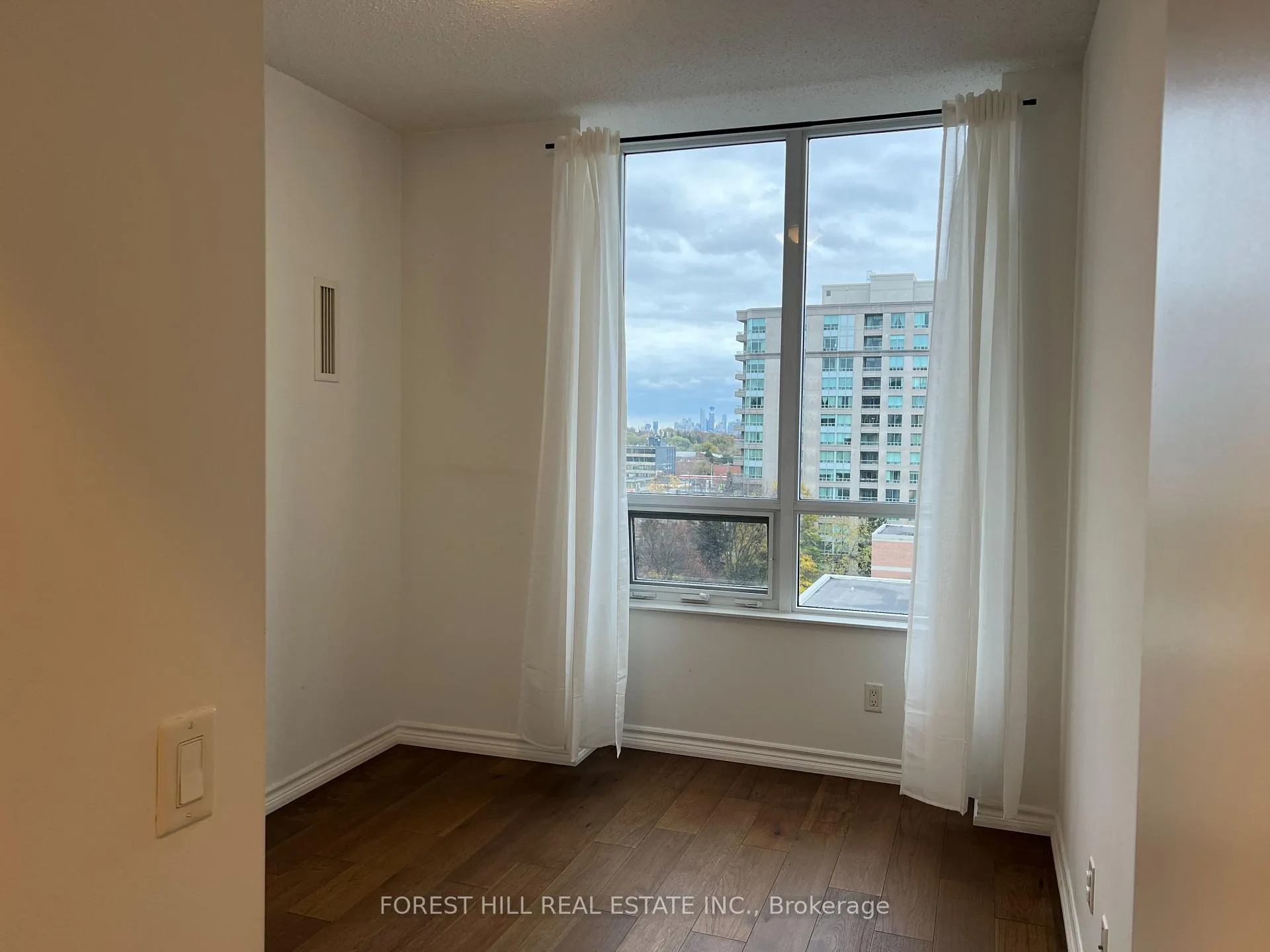 Photo 14 of Unit 930, 35 Saranac Boulevard, Toronto, Englemount-Lawrence — HOMEH
