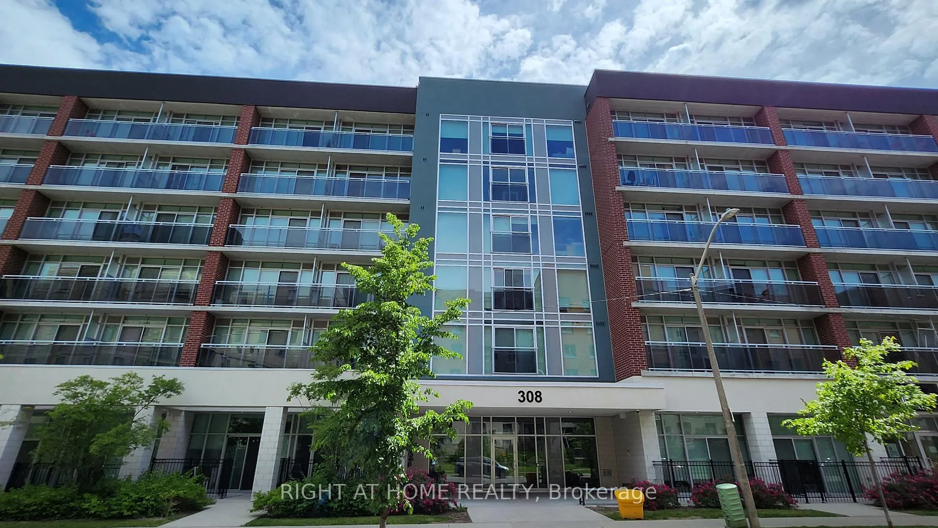 Front of Unit 517, 308 Lester Street