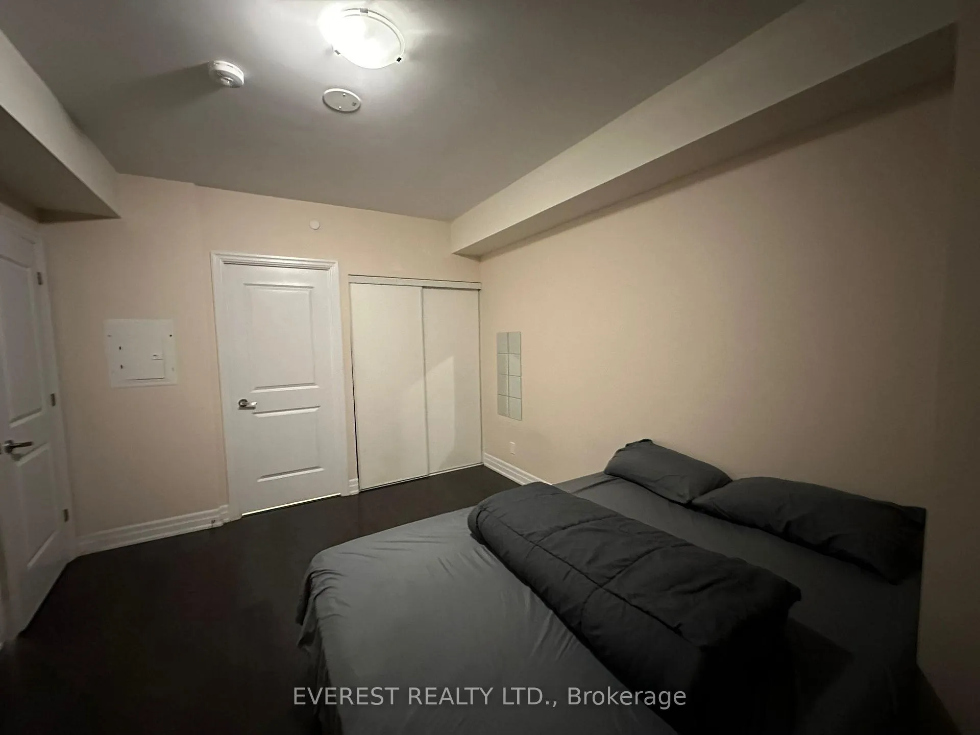 Photo 5 of Unit #419, 9085 Jane Street, Vaughan, Concord — HOMEH