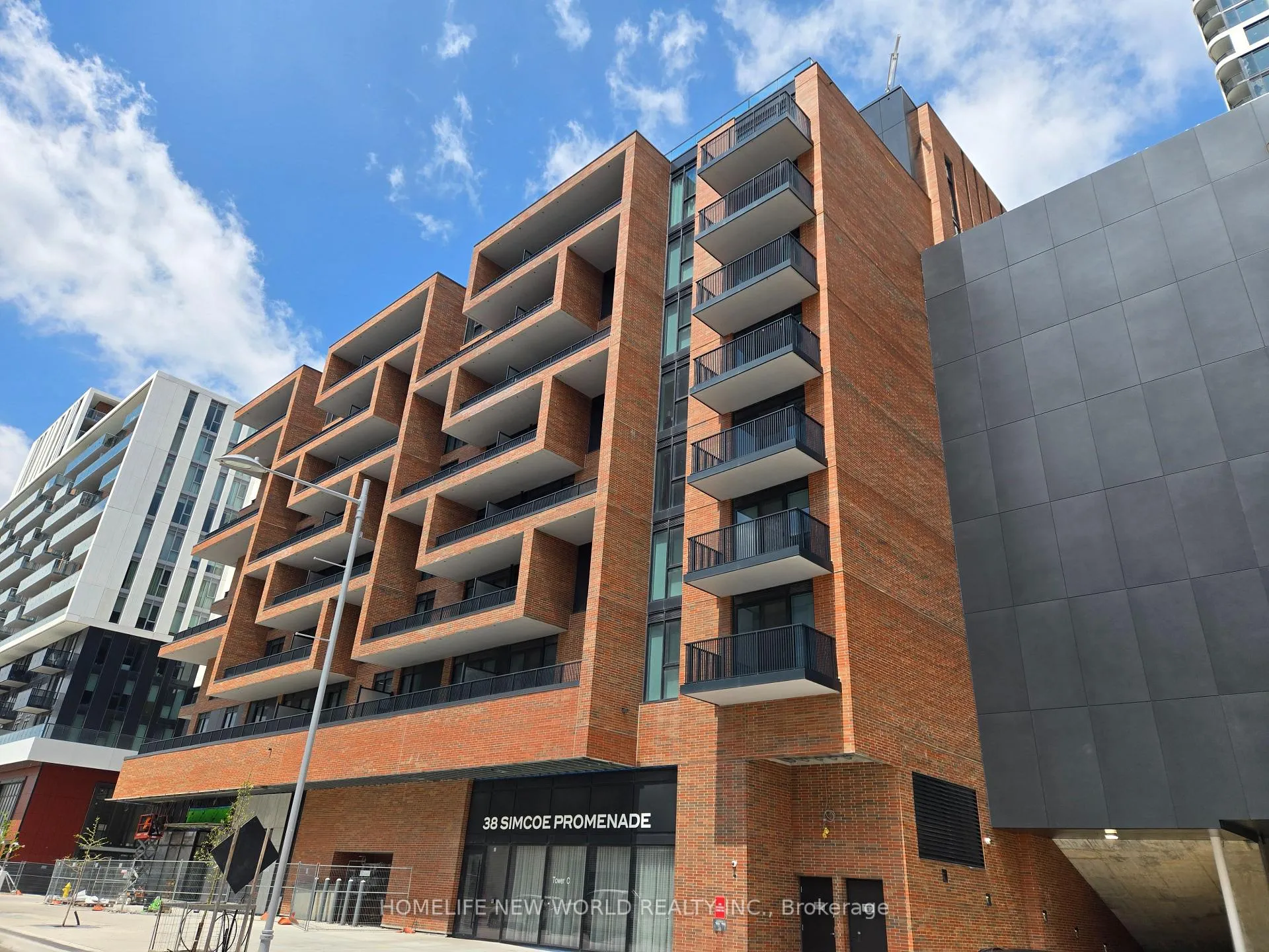 Front of Unit C914, 38 Simcoe Promenade