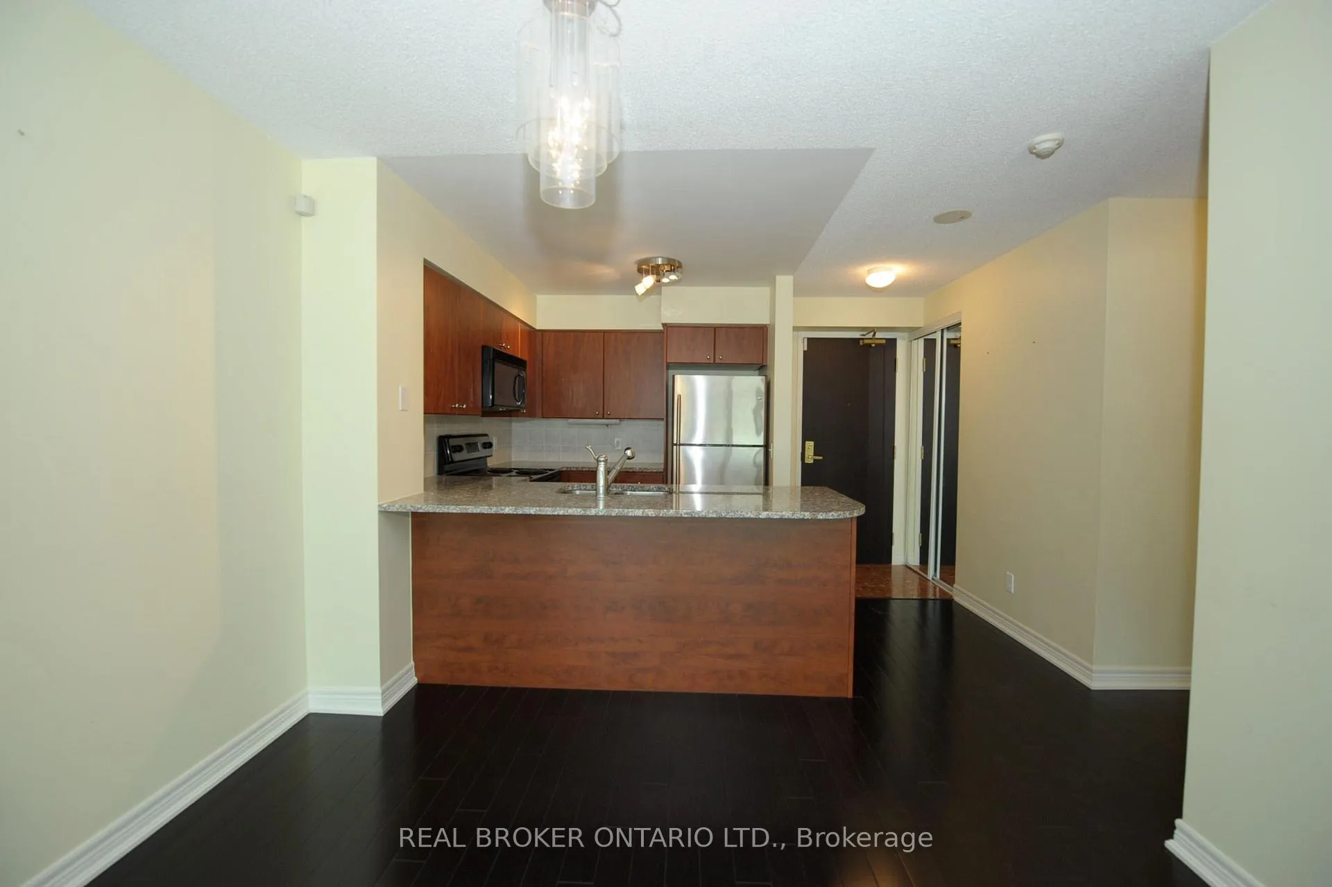 Front of Unit 509, 30 Grand Trunk Crescent