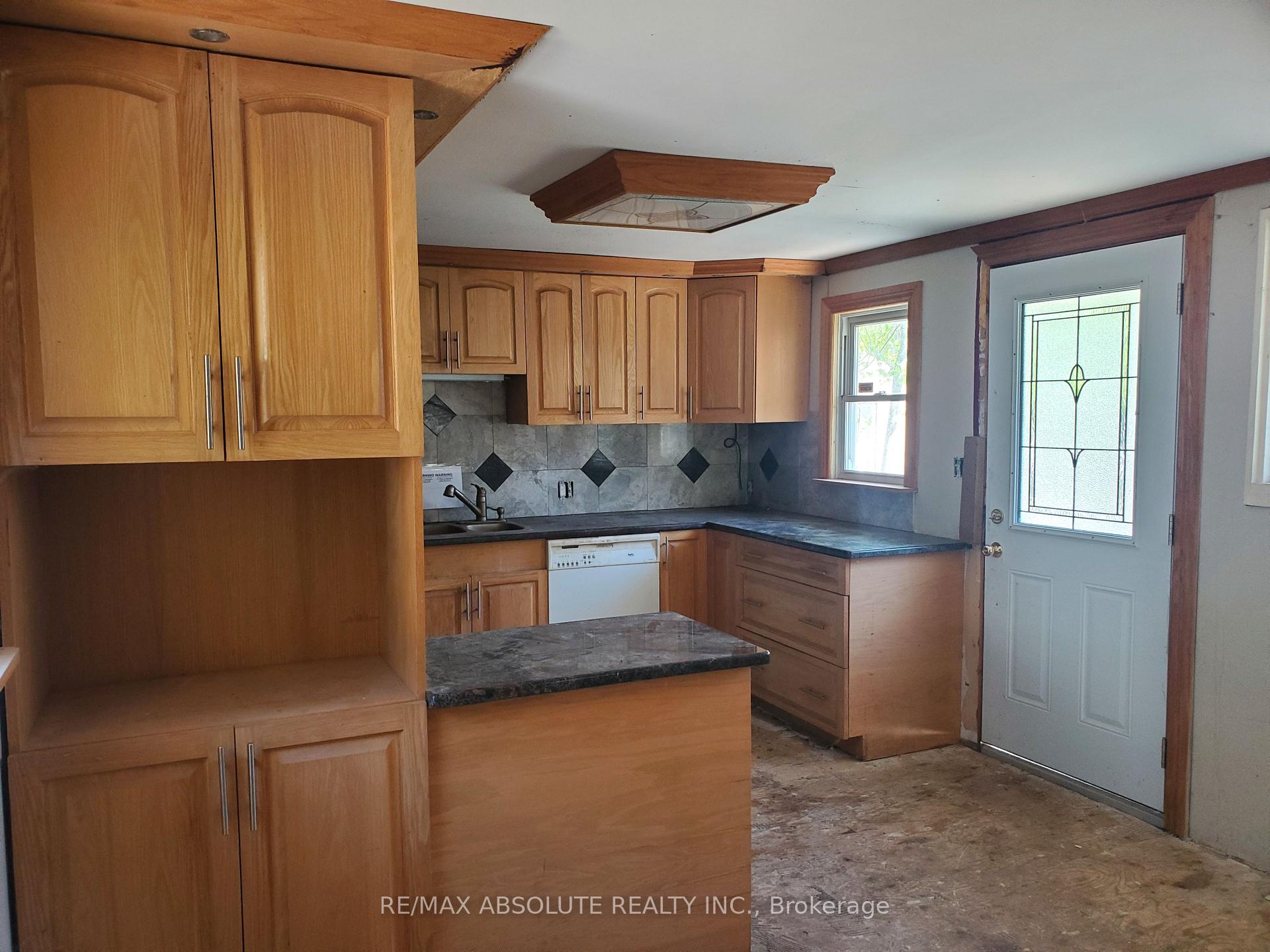 Photo 6 of 755 Bayview Drive, Ottawa, Constance Bay — HOMEH