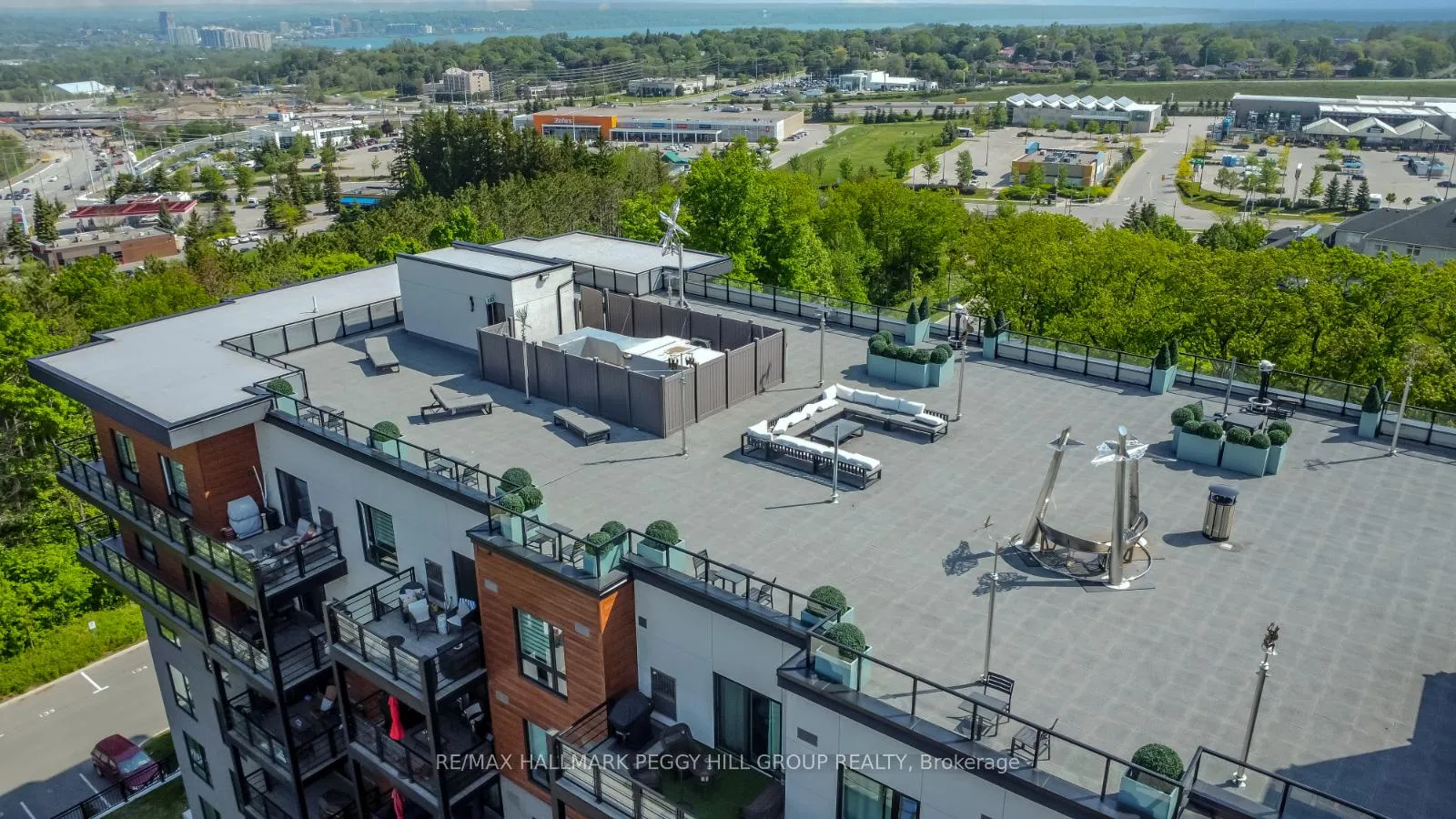 Photo 3 of Unit 411, 306 Essa Road, Barrie, 400 West — HOMEH