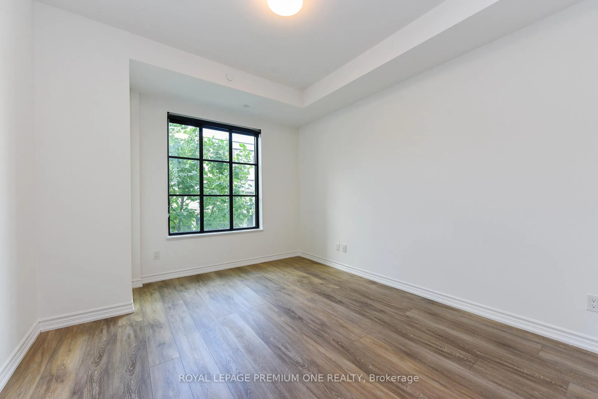Photo 15 of Unit 207, 571 Prince Edward Drive N, Etobicoke, Kingsway South — HOMEH