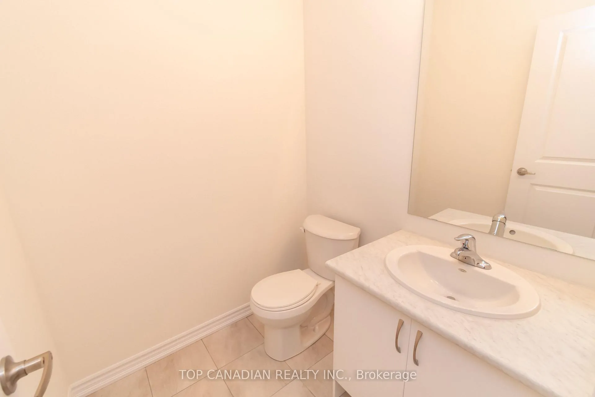 Photo 12 of 33 Durham Avenue, Barrie, Rural Barrie Southeast — HOMEH