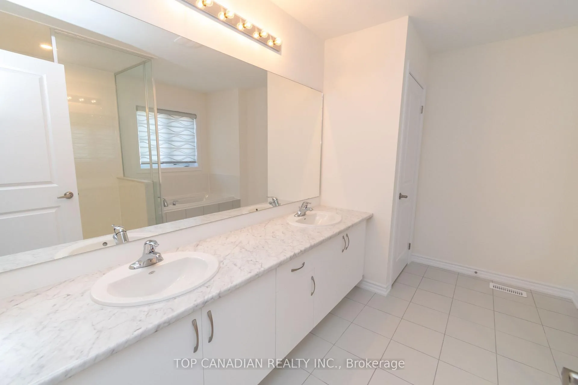 Photo 25 of 33 Durham Avenue, Barrie, Rural Barrie Southeast — HOMEH