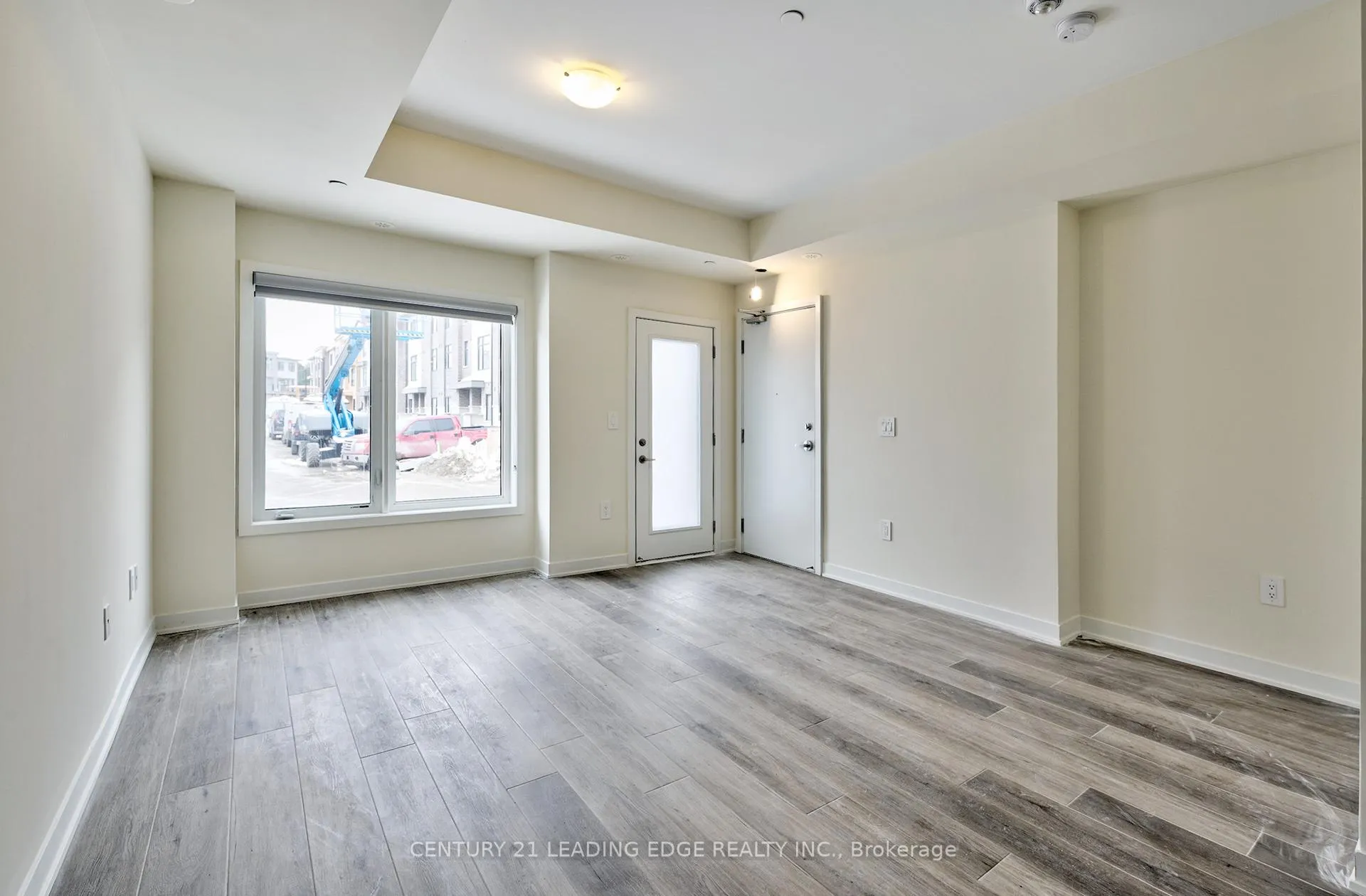 Photo 4 of Unit 221, 1695 Dersan Street, Pickering, Duffin Heights — HOMEH
