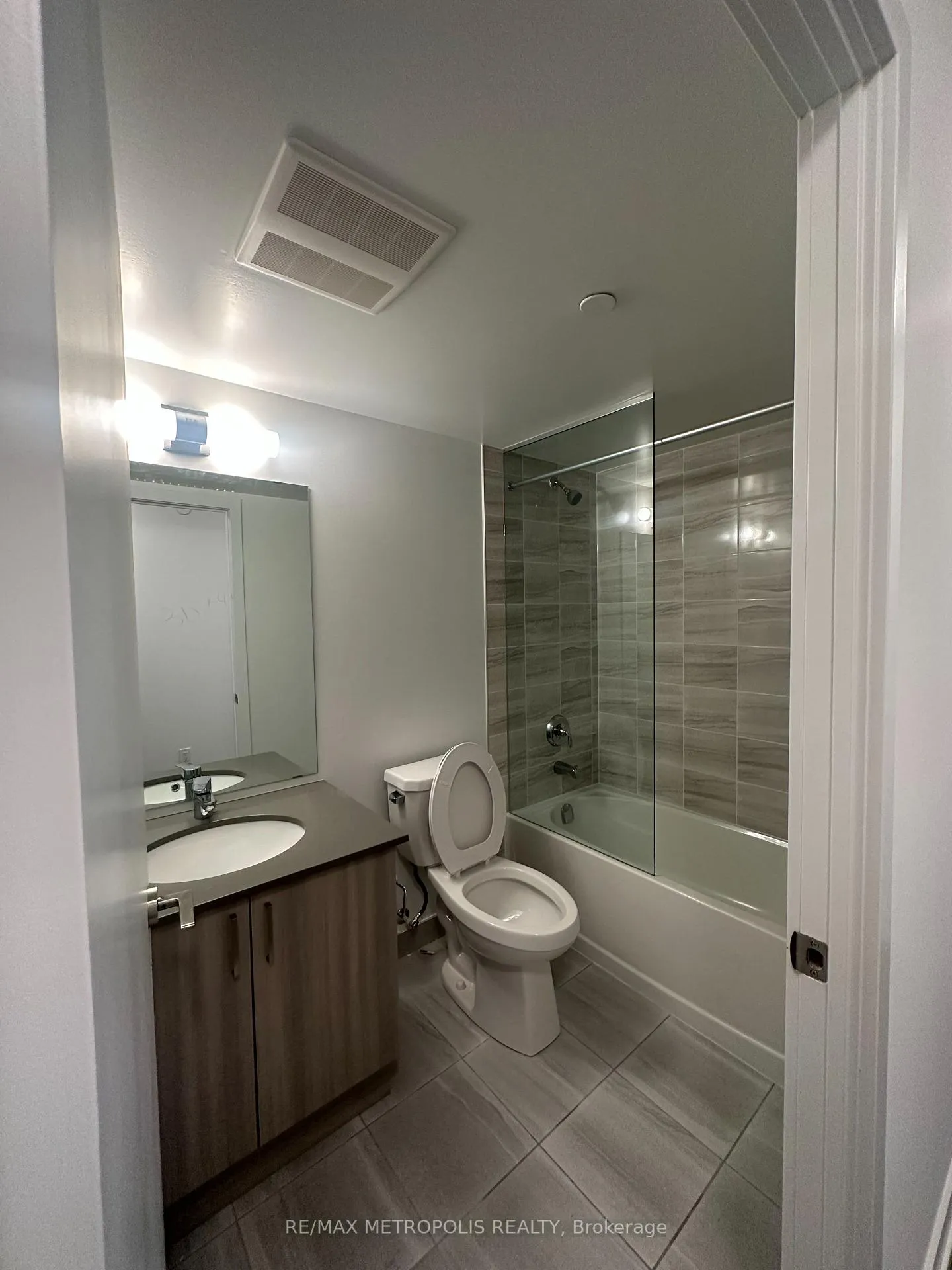 Photo 10 of Unit 206, 1455 Celebration Drive, Pickering, Bay Ridges — HOMEH
