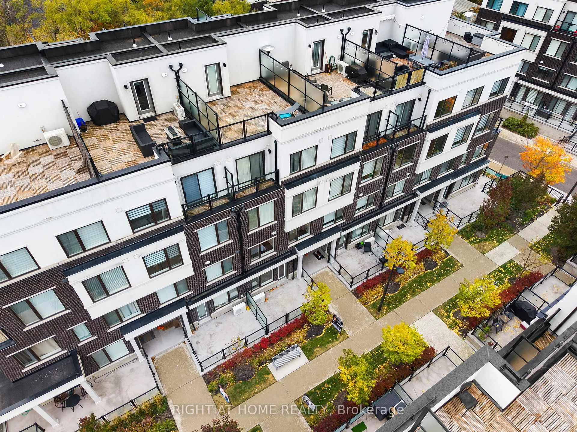 Photo 11 of Unit 59, 300 Alex Gardner Circle E, Aurora, Aurora Village — HOMEH