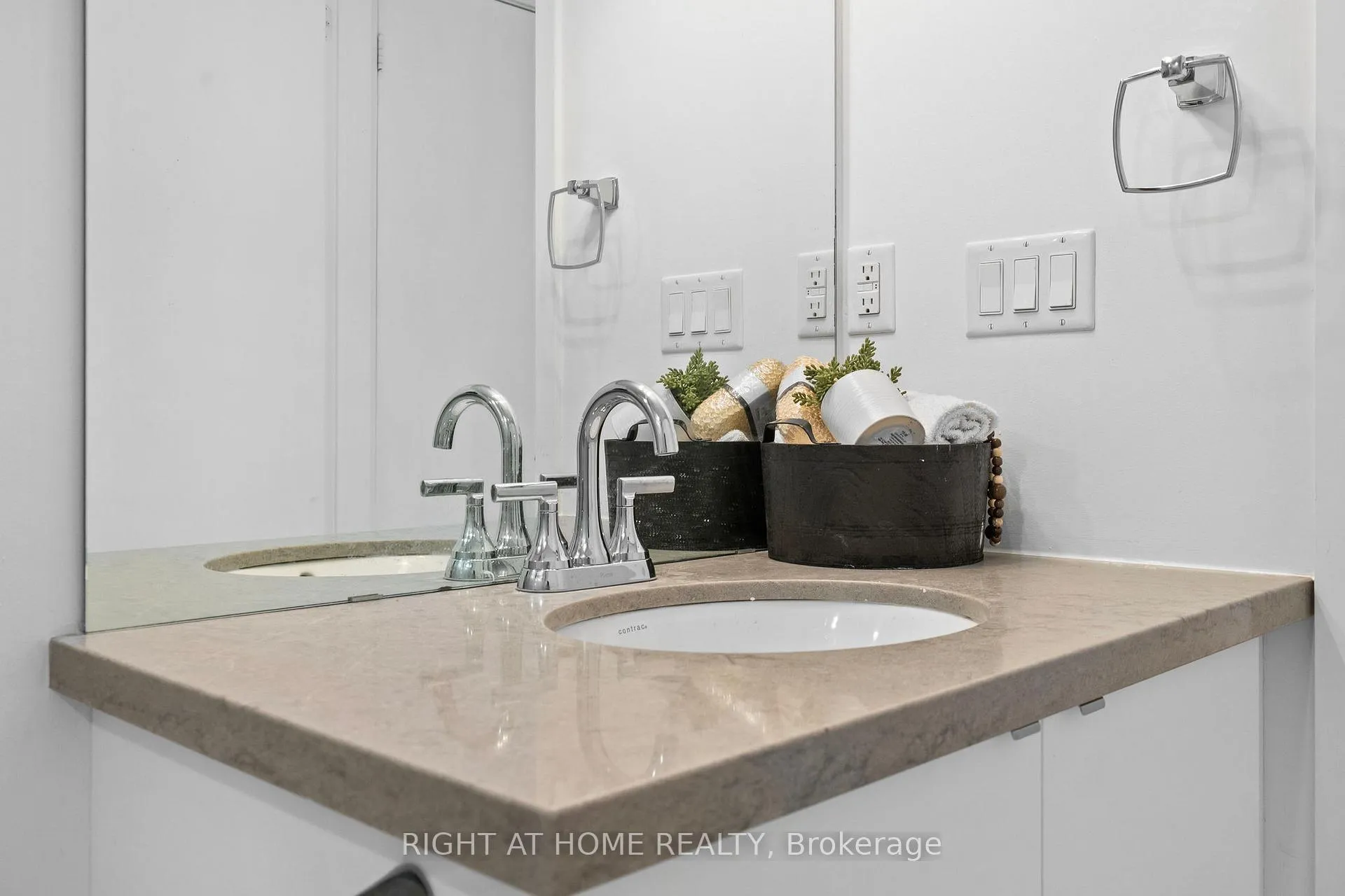 Photo 42 of Unit 59, 300 Alex Gardner Circle E, Aurora, Aurora Village — HOMEH