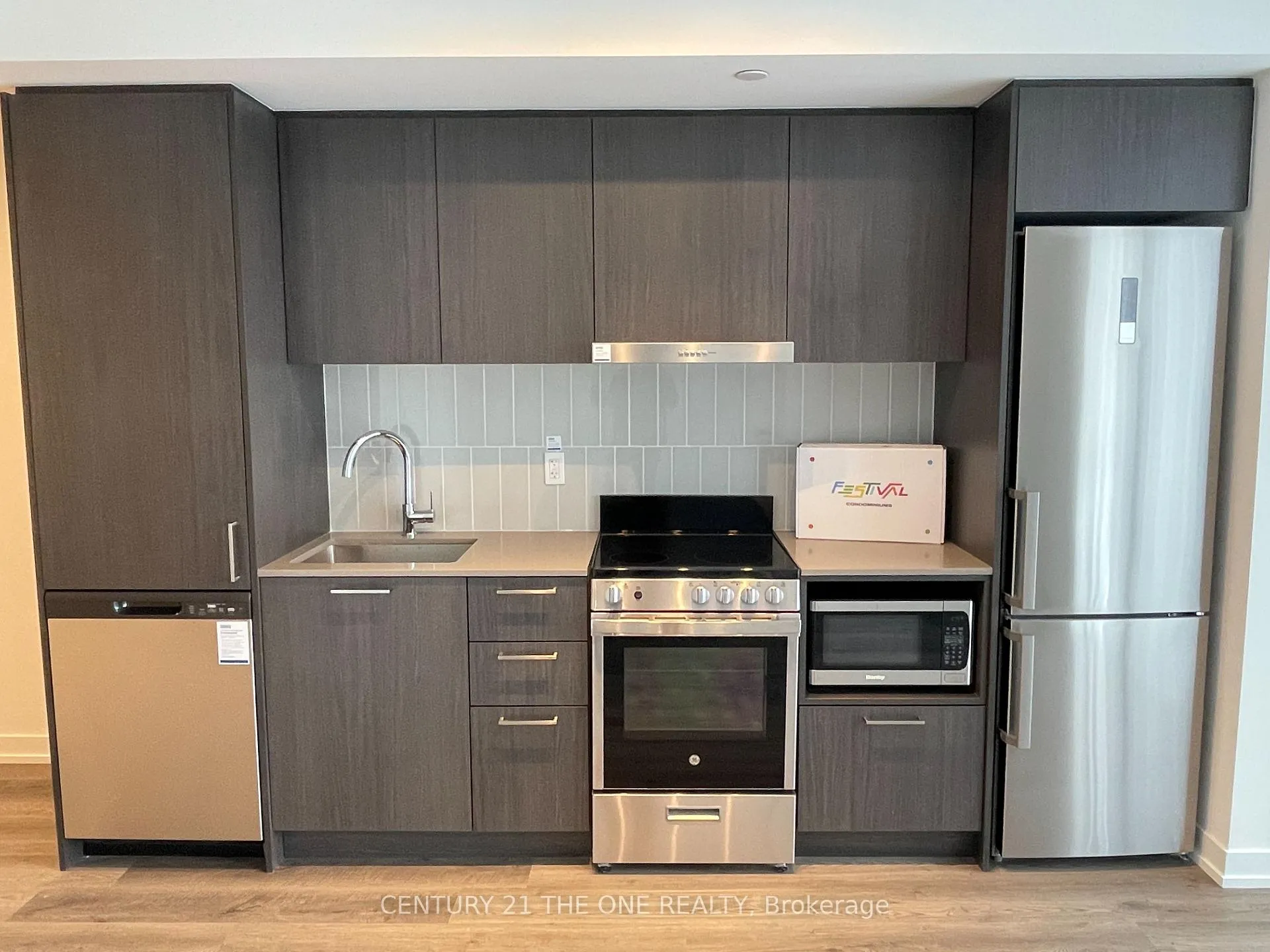 Photo 8 of Unit 2211, 195 Commerce Street, Vaughan, Vaughan Corporate Centre — HOMEH