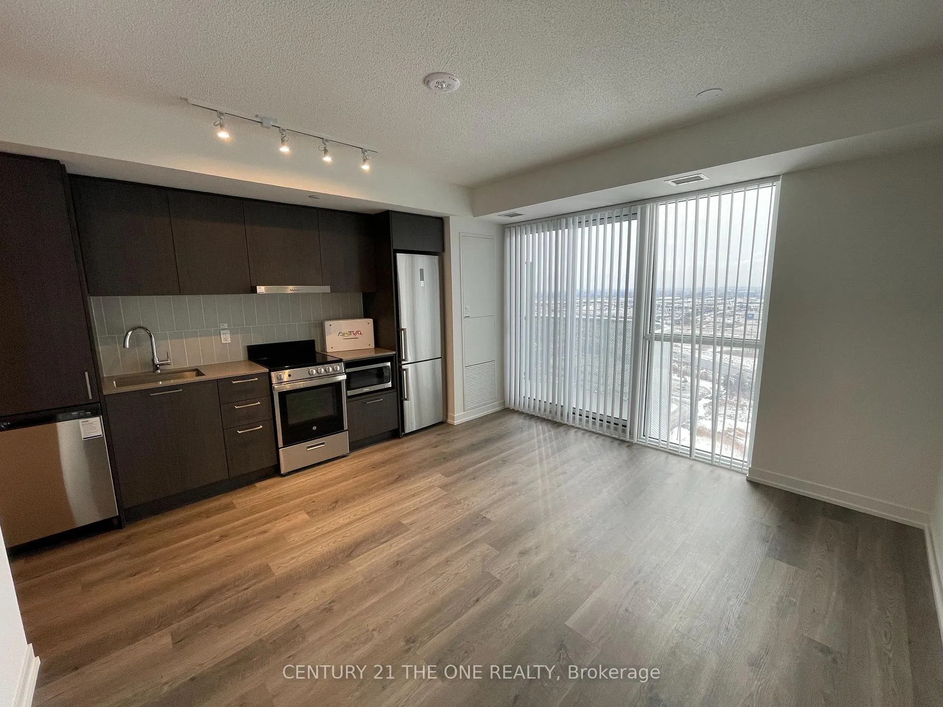 Photo 9 of Unit 2211, 195 Commerce Street, Vaughan, Vaughan Corporate Centre — HOMEH