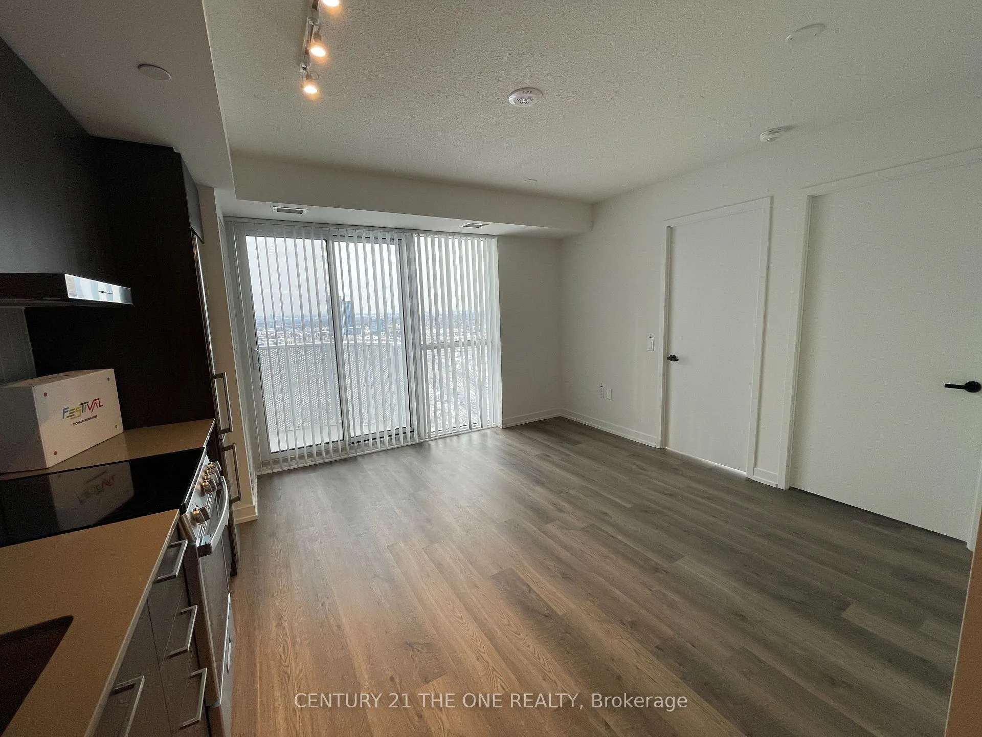 Photo 10 of Unit 2211, 195 Commerce Street, Vaughan, Vaughan Corporate Centre — HOMEH