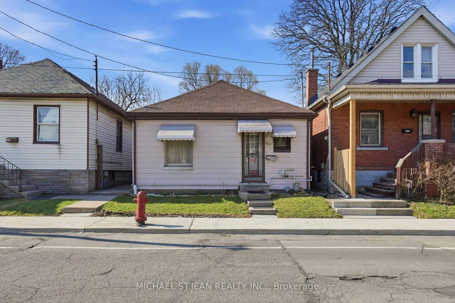 Photo 1 of 1382 Cannon Street E, Hamilton, Crown Point — HOMEH