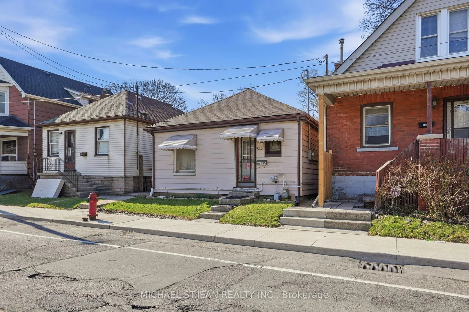 Photo 2 of 1382 Cannon Street E, Hamilton, Crown Point — HOMEH