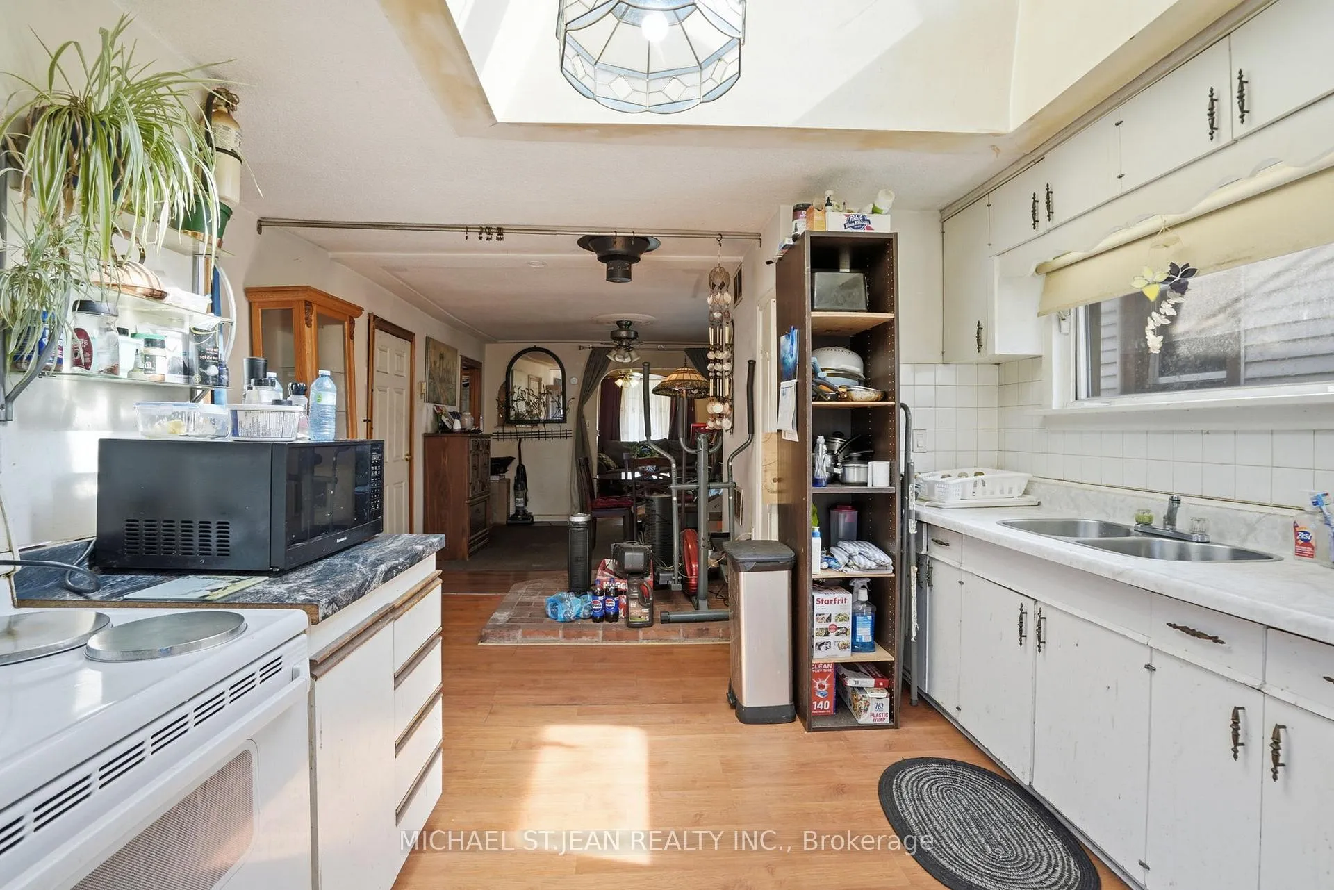 Photo 5 of 1382 Cannon Street E, Hamilton, Crown Point — HOMEH