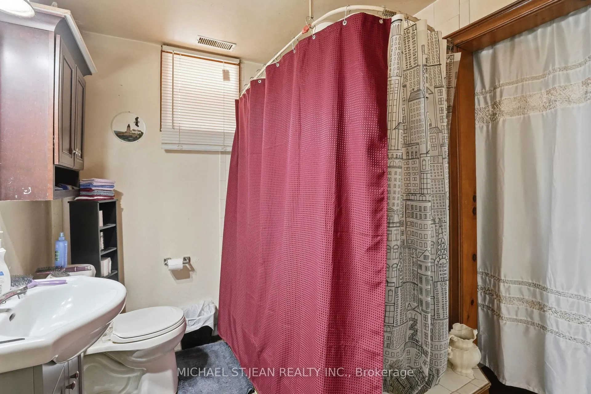 Photo 7 of 1382 Cannon Street E, Hamilton, Crown Point — HOMEH