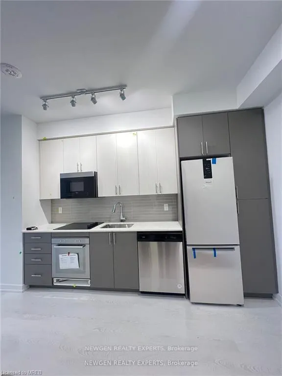 Photo 2 of Unit 515, 415 Main Street W, Hamilton, Kirkendall — HOMEH