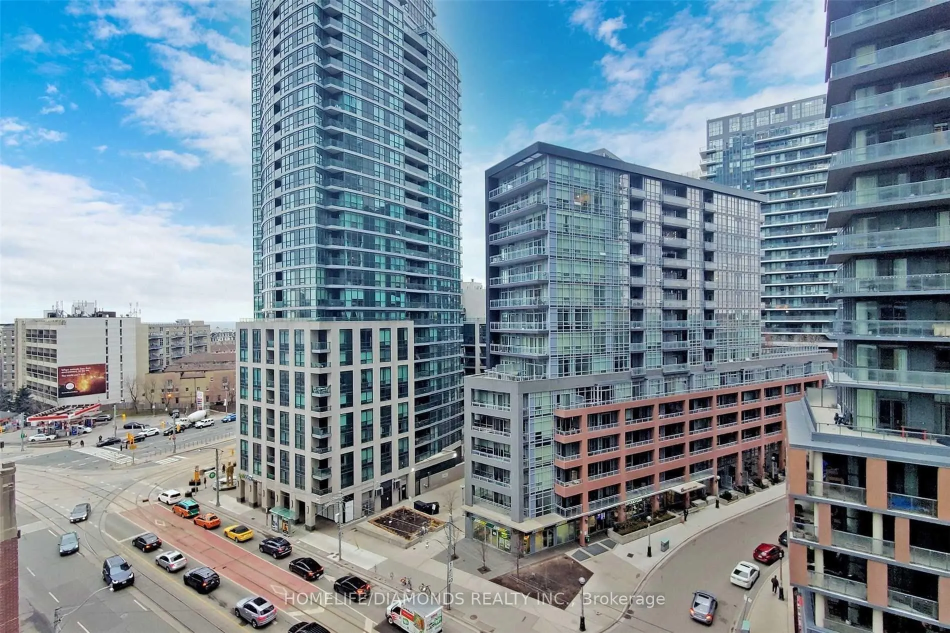 Front of Unit 816, 19 Bathurst Street