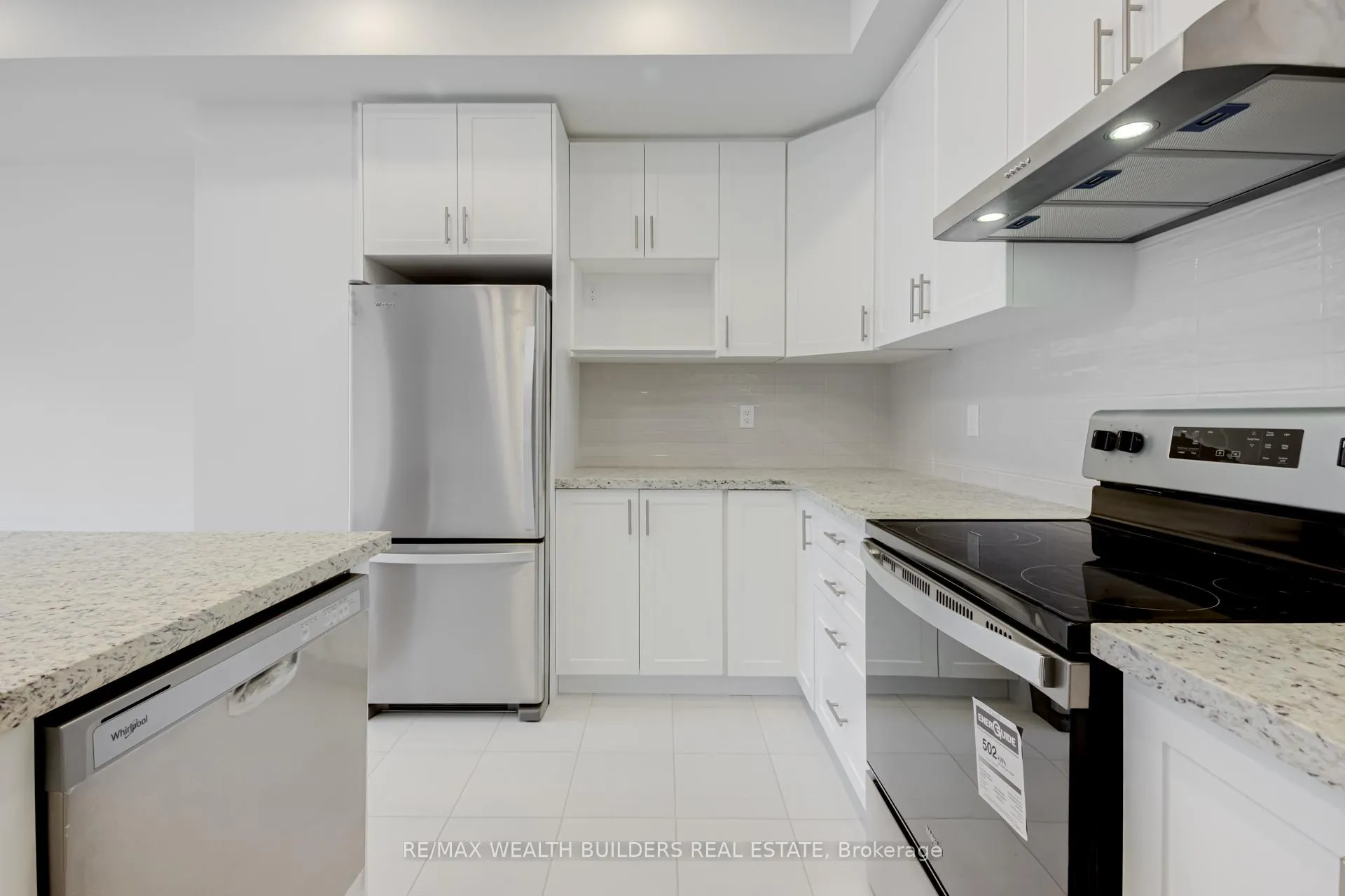 Photo 8 of 20 William Shearn Crescent, Markham, Angus Glen — HOMEH