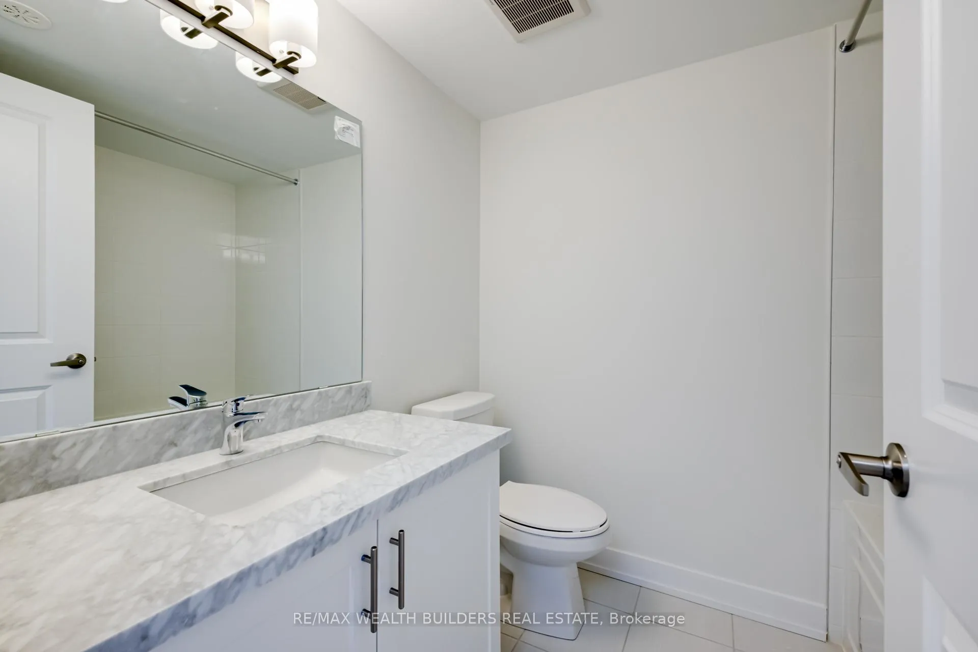 Photo 19 of 20 William Shearn Crescent, Markham, Angus Glen — HOMEH