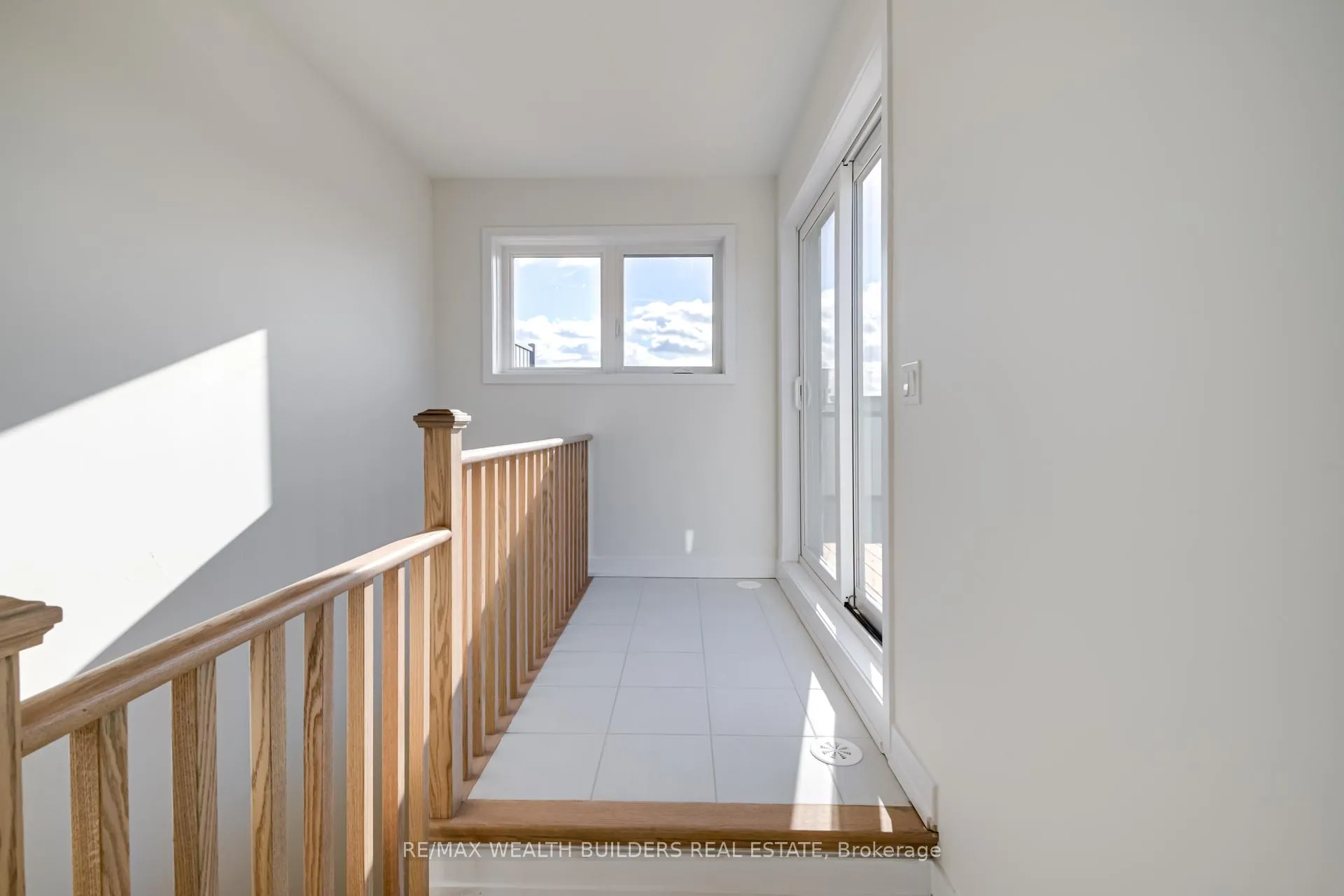 Photo 21 of 20 William Shearn Crescent, Markham, Angus Glen — HOMEH
