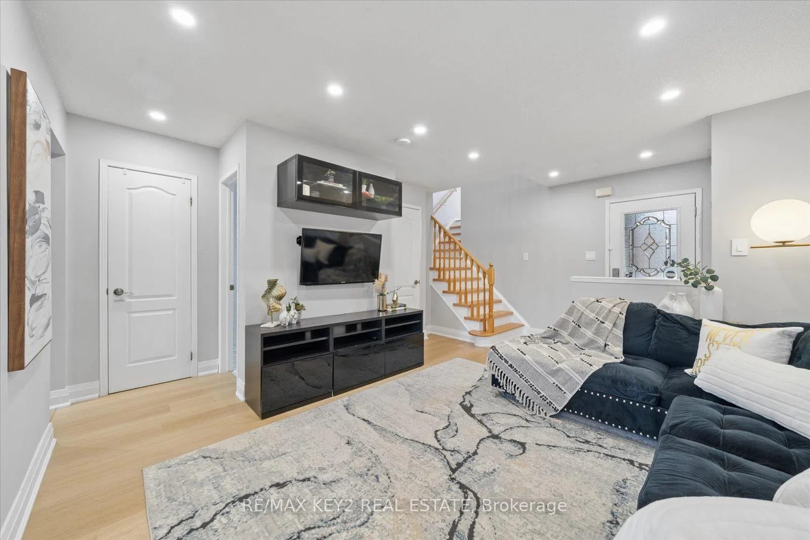 Photo 5 of 1652 Autumn Crescent, Pickering, Amberlea — HOMEH