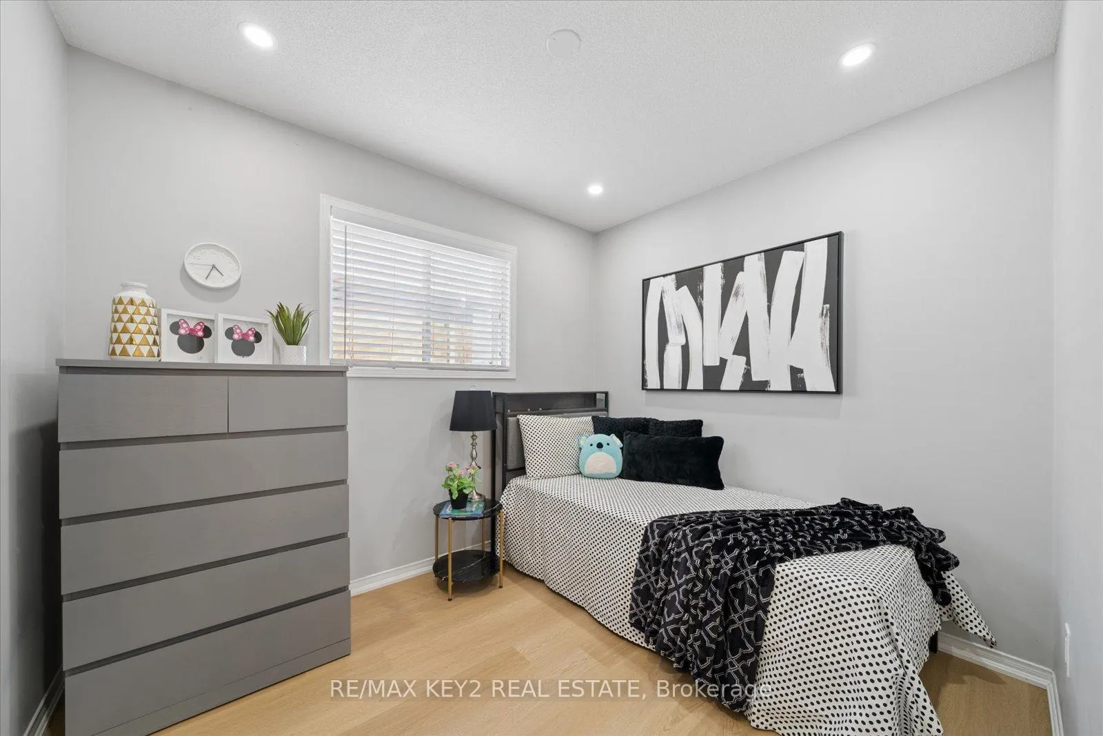 Photo 35 of 1652 Autumn Crescent, Pickering, Amberlea — HOMEH