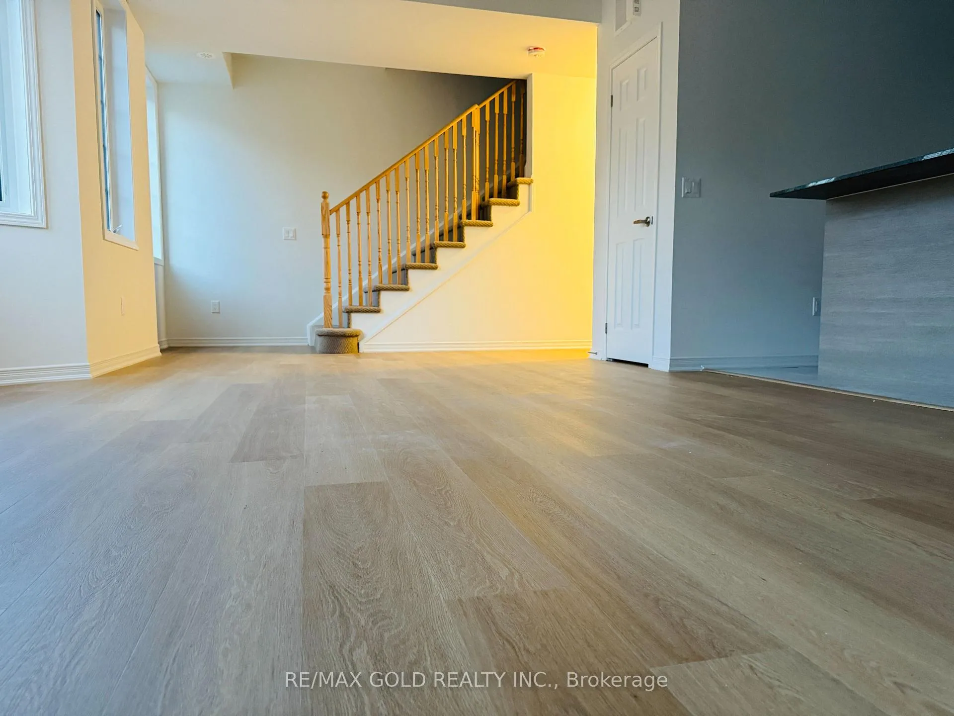 Photo 4 of Unit 22, 4380 Ebenezer Road, Brampton, Bram East — HOMEH