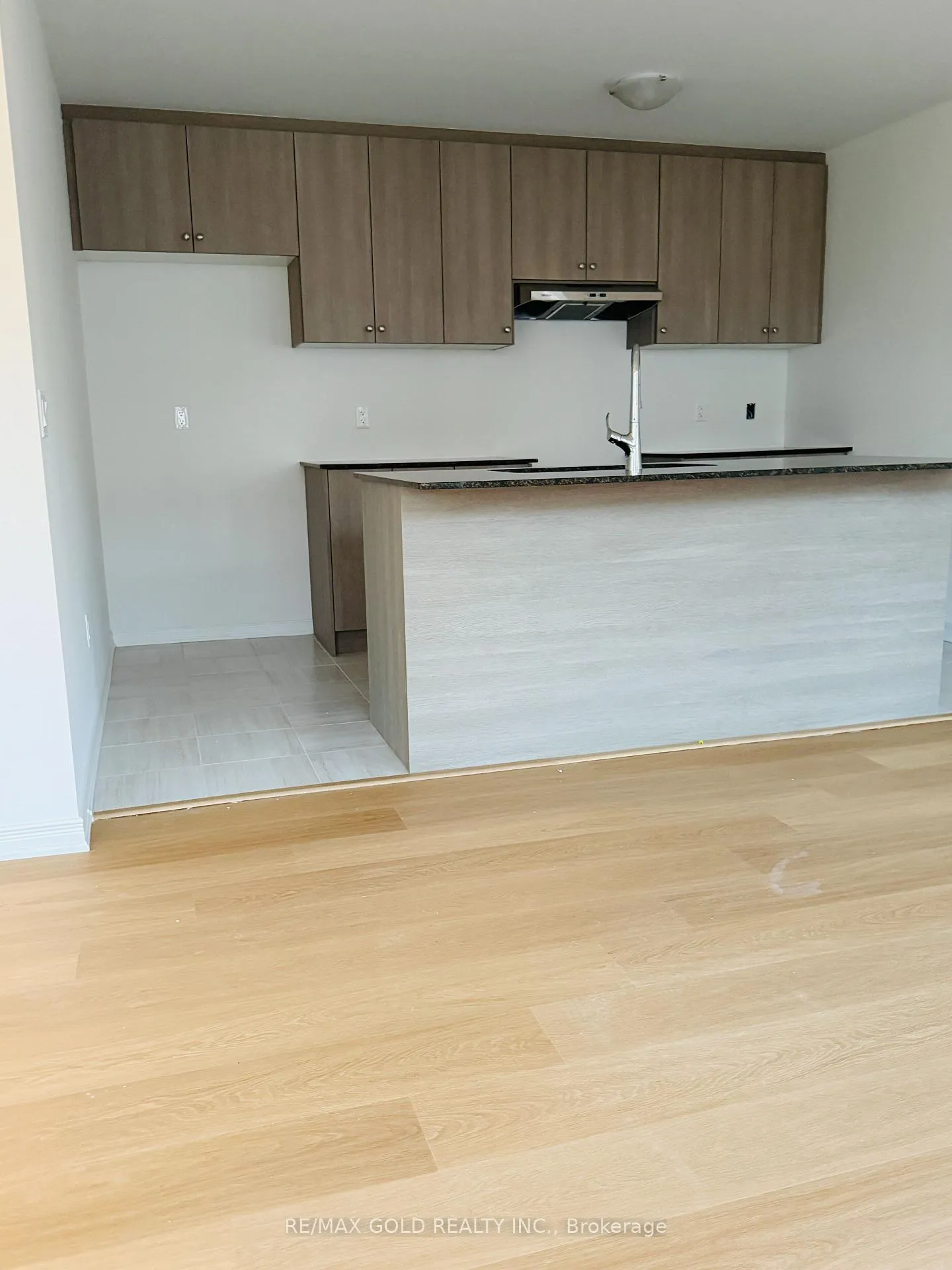 Photo 6 of Unit 22, 4380 Ebenezer Road, Brampton, Bram East — HOMEH