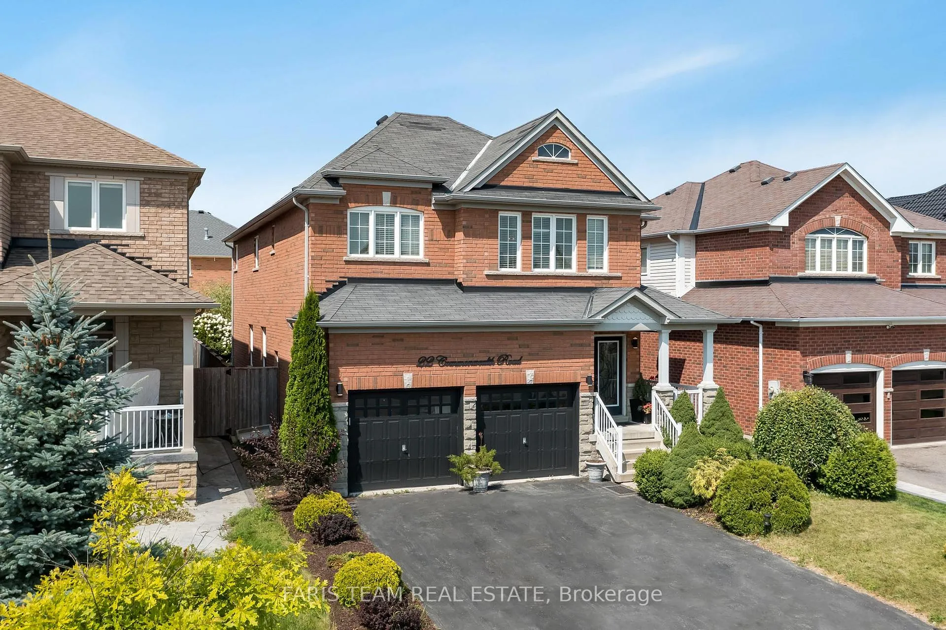 Photo 2 of 22 Commonwealth Road, Barrie, Innis-Shore — HOMEH
