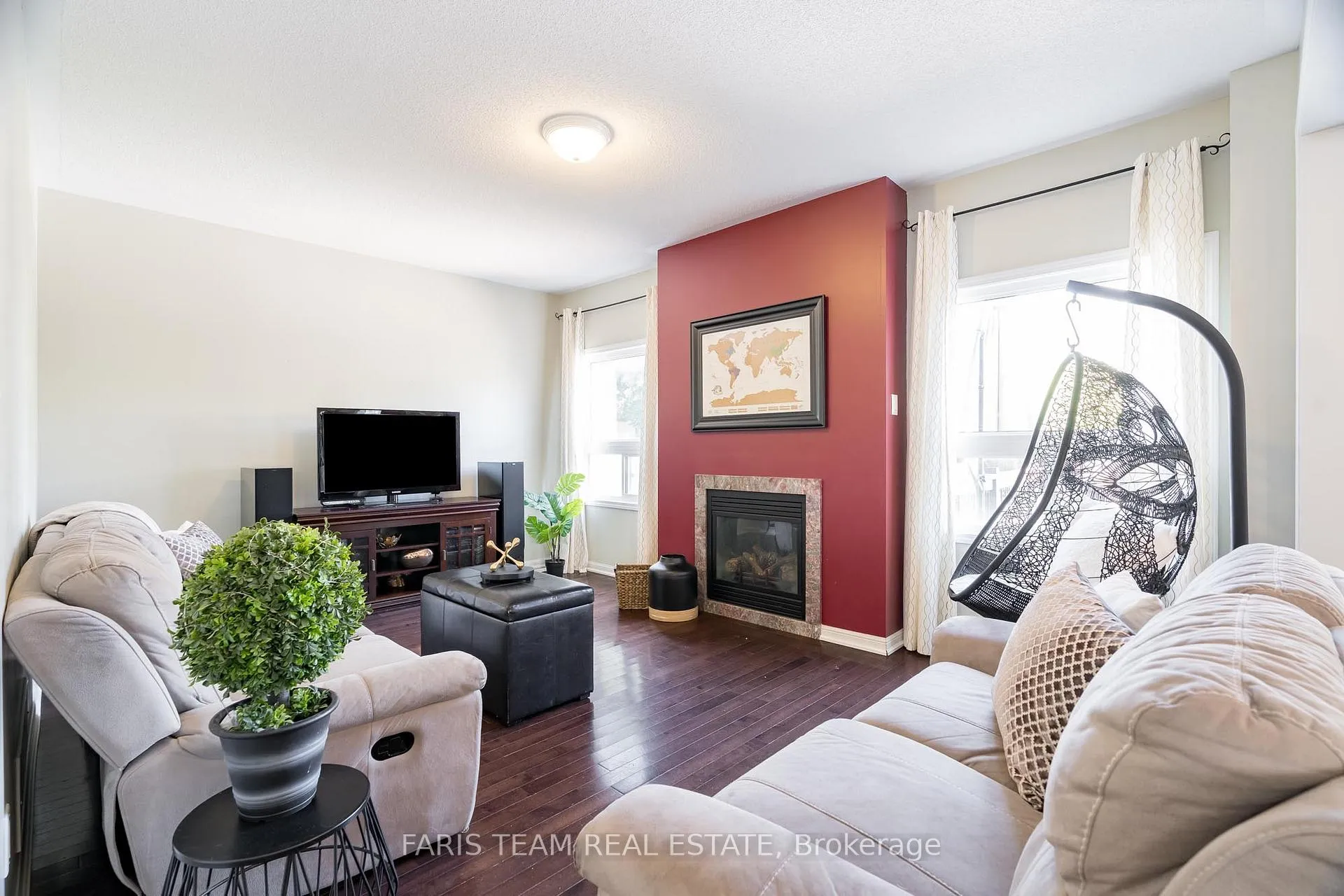 Photo 9 of 22 Commonwealth Road, Barrie, Innis-Shore — HOMEH