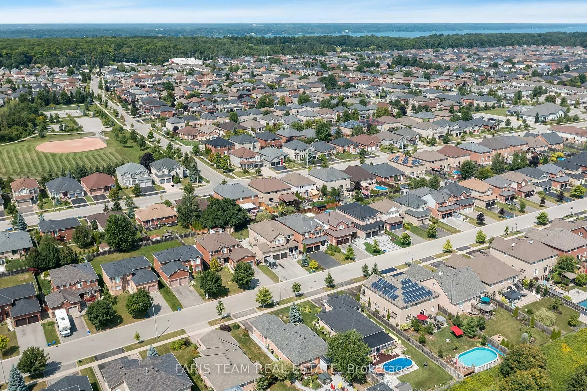 Photo 31 of 22 Commonwealth Road, Barrie, Innis-Shore — HOMEH