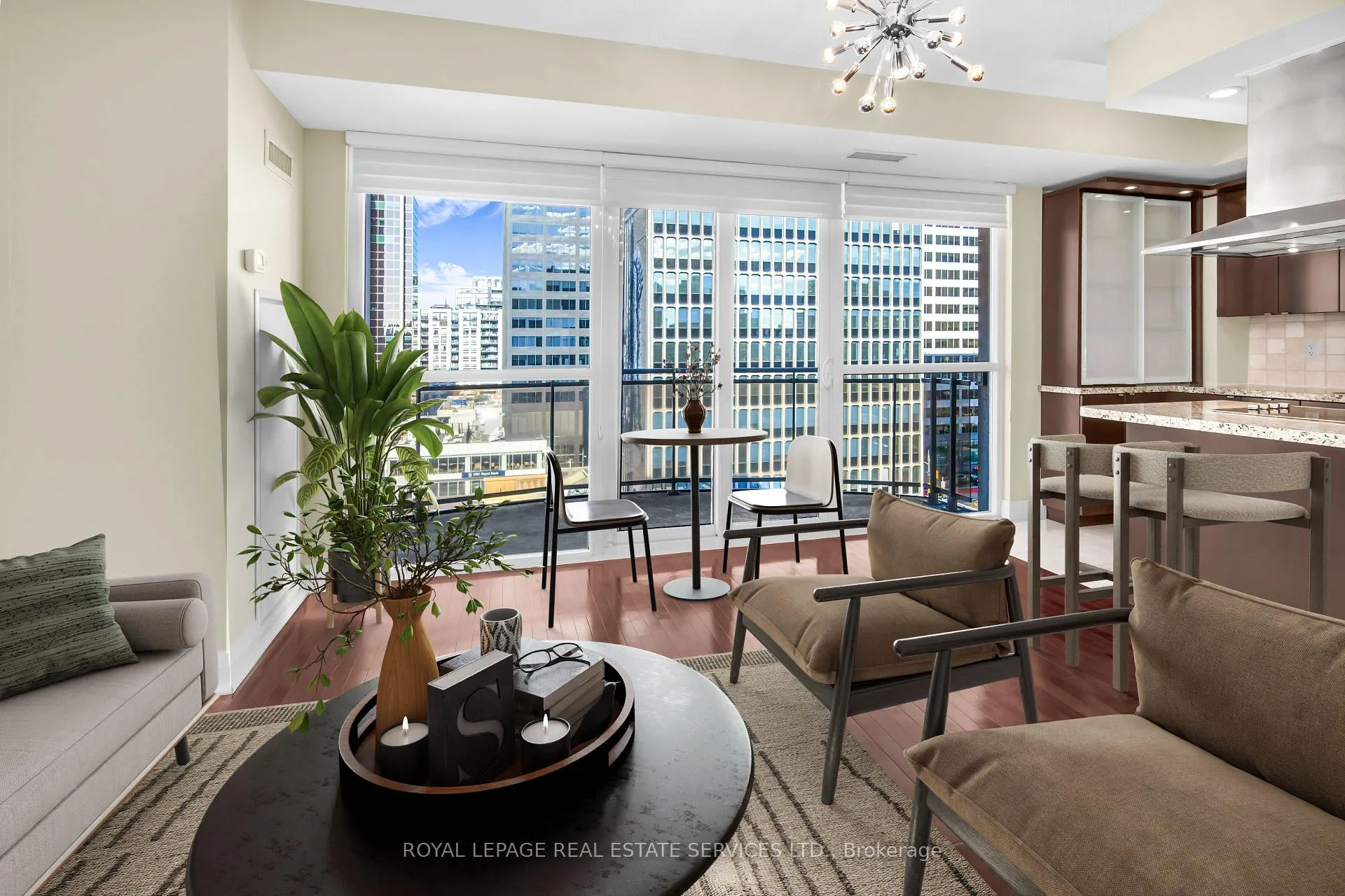 Photo 4 of Unit 1006, 1430 Yonge Street, Toronto, Yonge-St. Clair — HOMEH