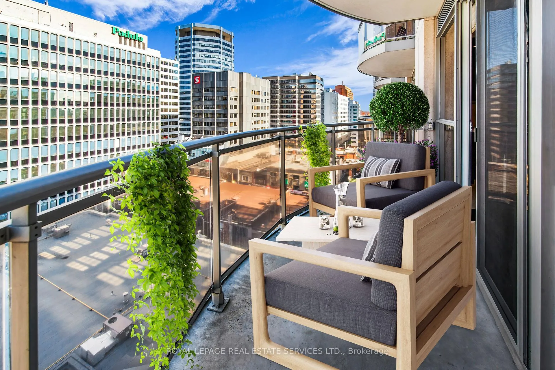 Photo 5 of Unit 1006, 1430 Yonge Street, Toronto, Yonge-St. Clair — HOMEH