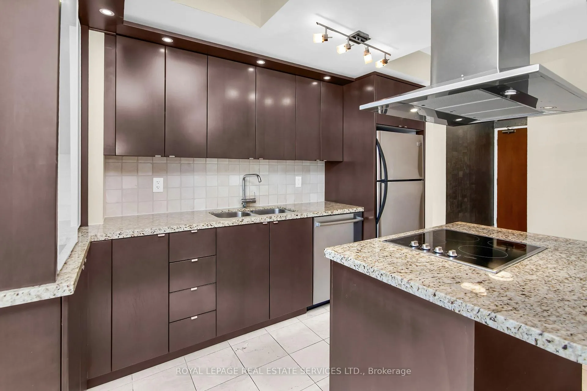 Photo 14 of Unit 1006, 1430 Yonge Street, Toronto, Yonge-St. Clair — HOMEH