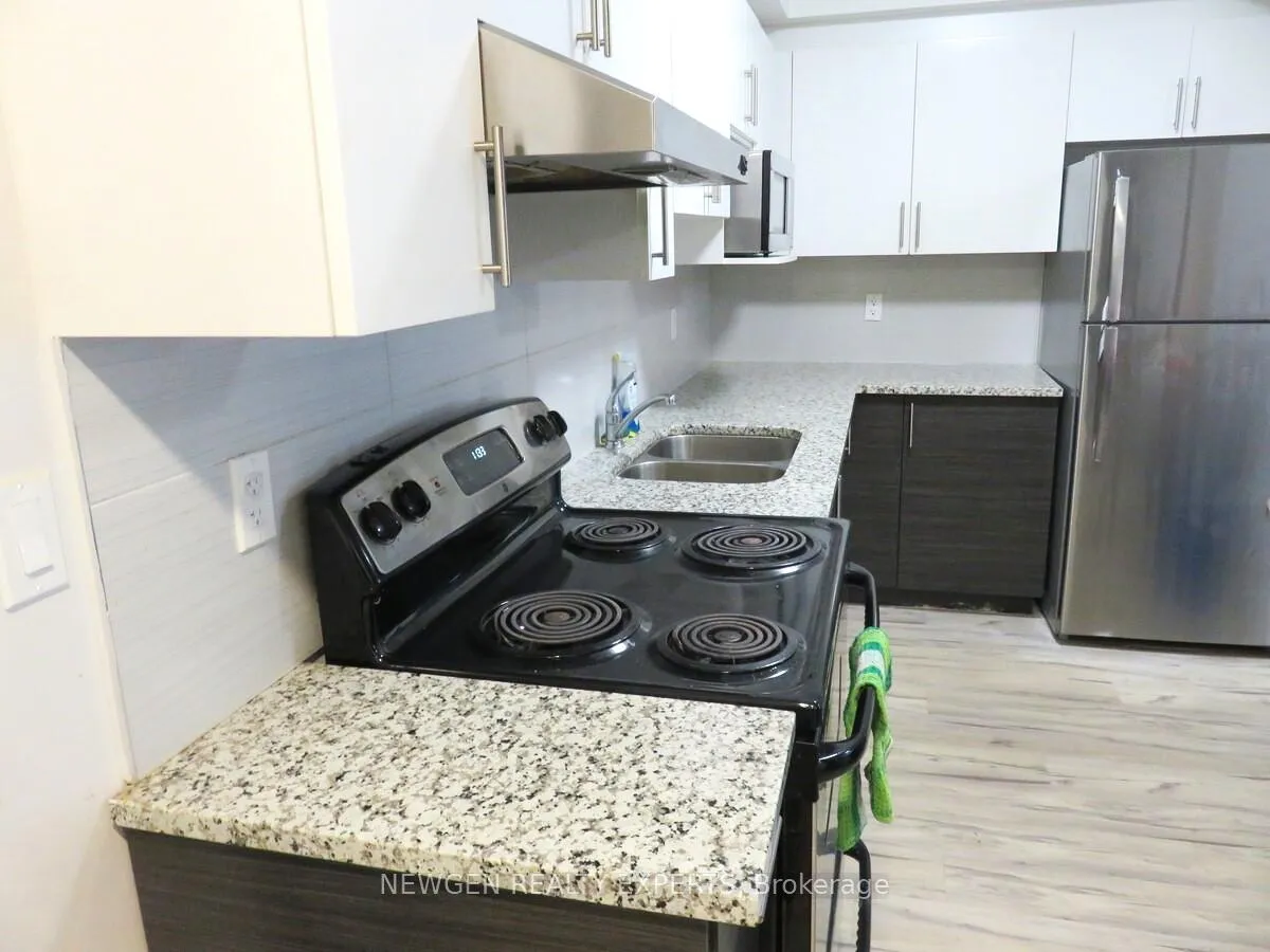 Photo 3 of Unit 135, 258 A Sunview Street W, Waterloo — HOMEH