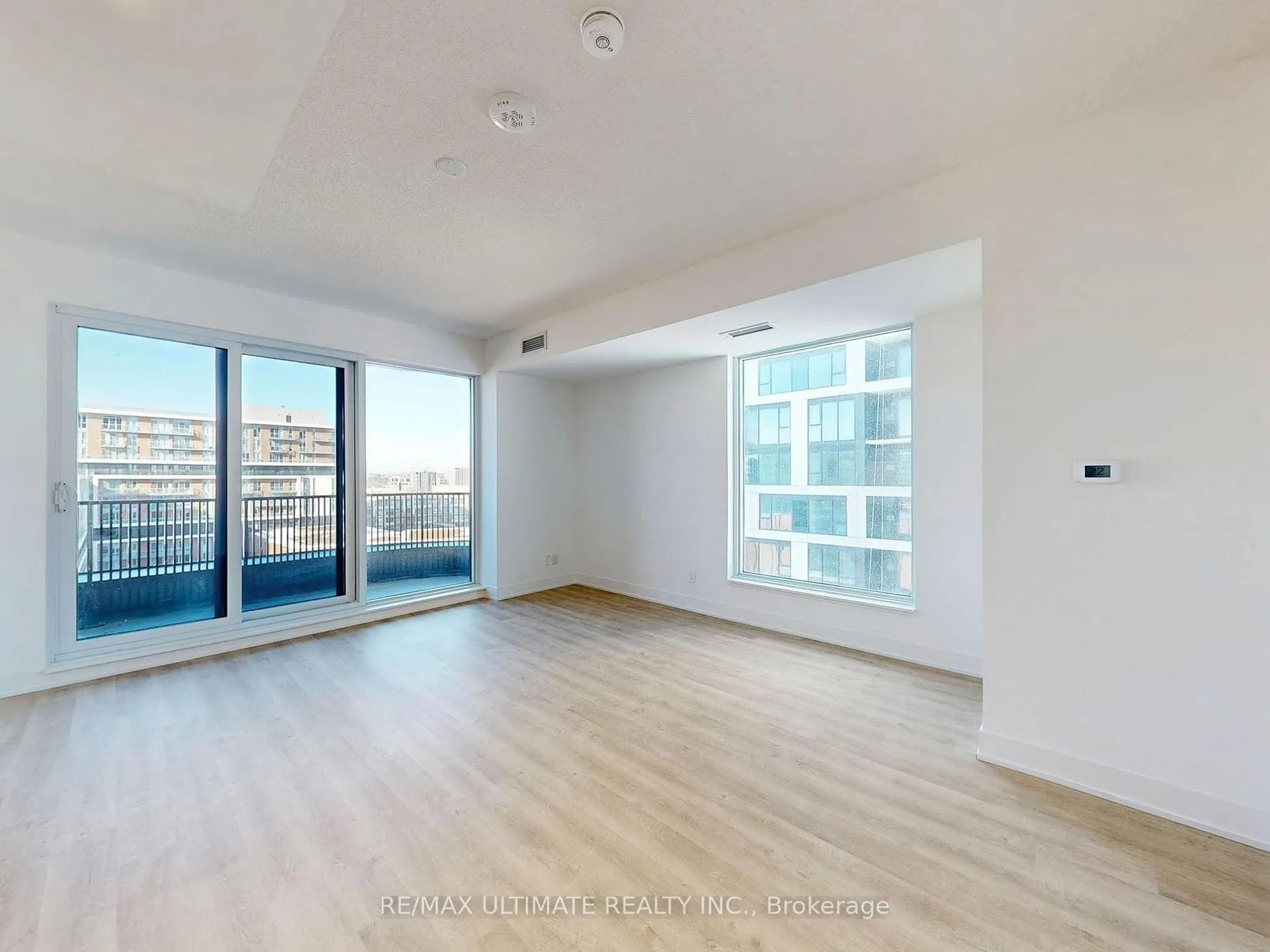 Photo 7 of Unit 1302, 38 Andre De Grasse Street, Markham, Unionville — HOMEH