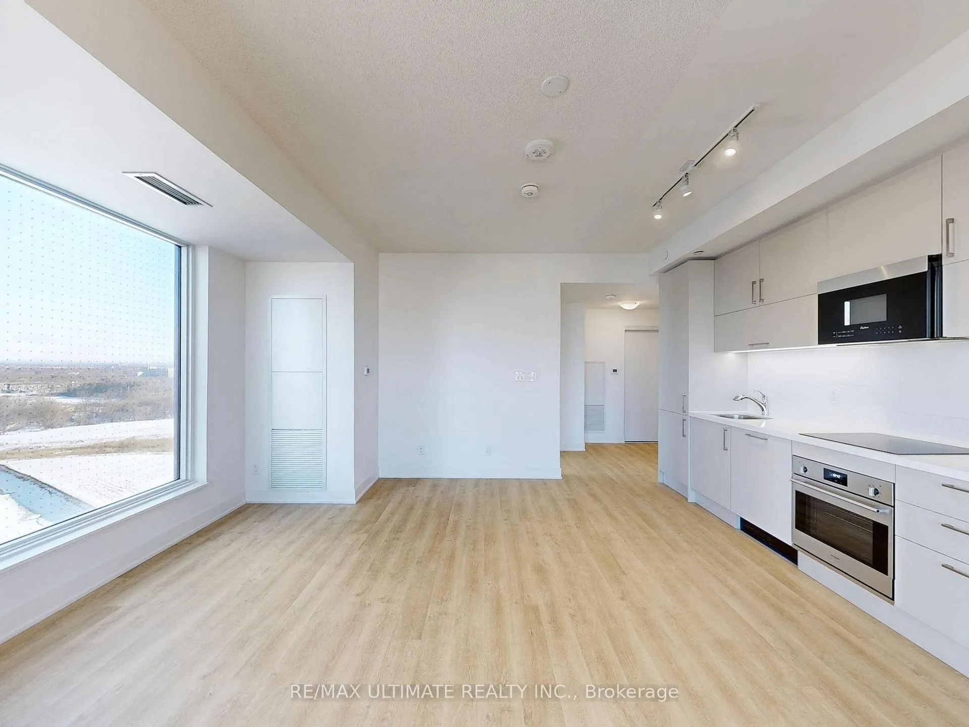 Photo 11 of Unit 1302, 38 Andre De Grasse Street, Markham, Unionville — HOMEH