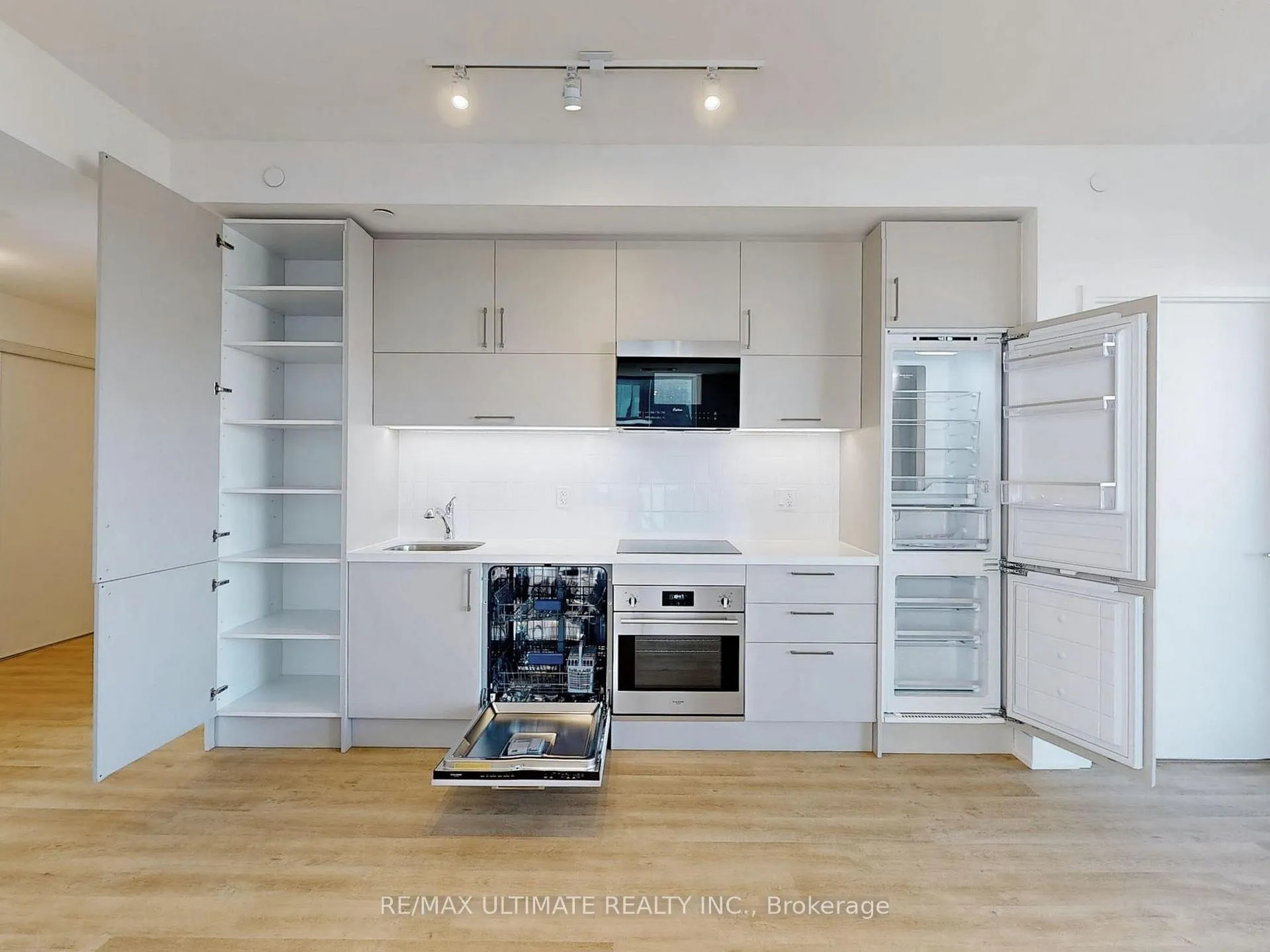 Photo 12 of Unit 1302, 38 Andre De Grasse Street, Markham, Unionville — HOMEH