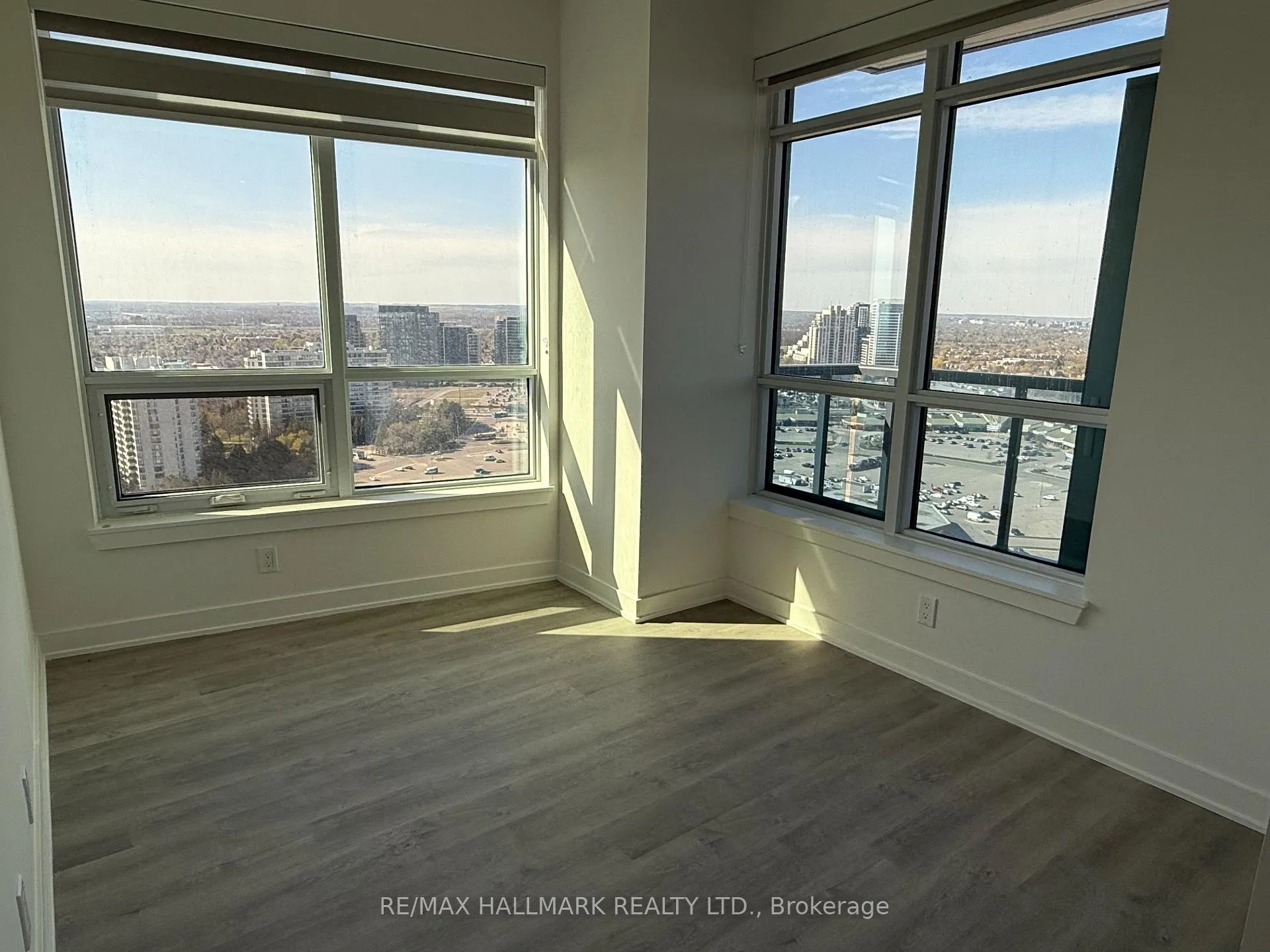 Photo 6 of Unit 2308, 50 Upper Mall Way, Vaughan, Brownridge — HOMEH