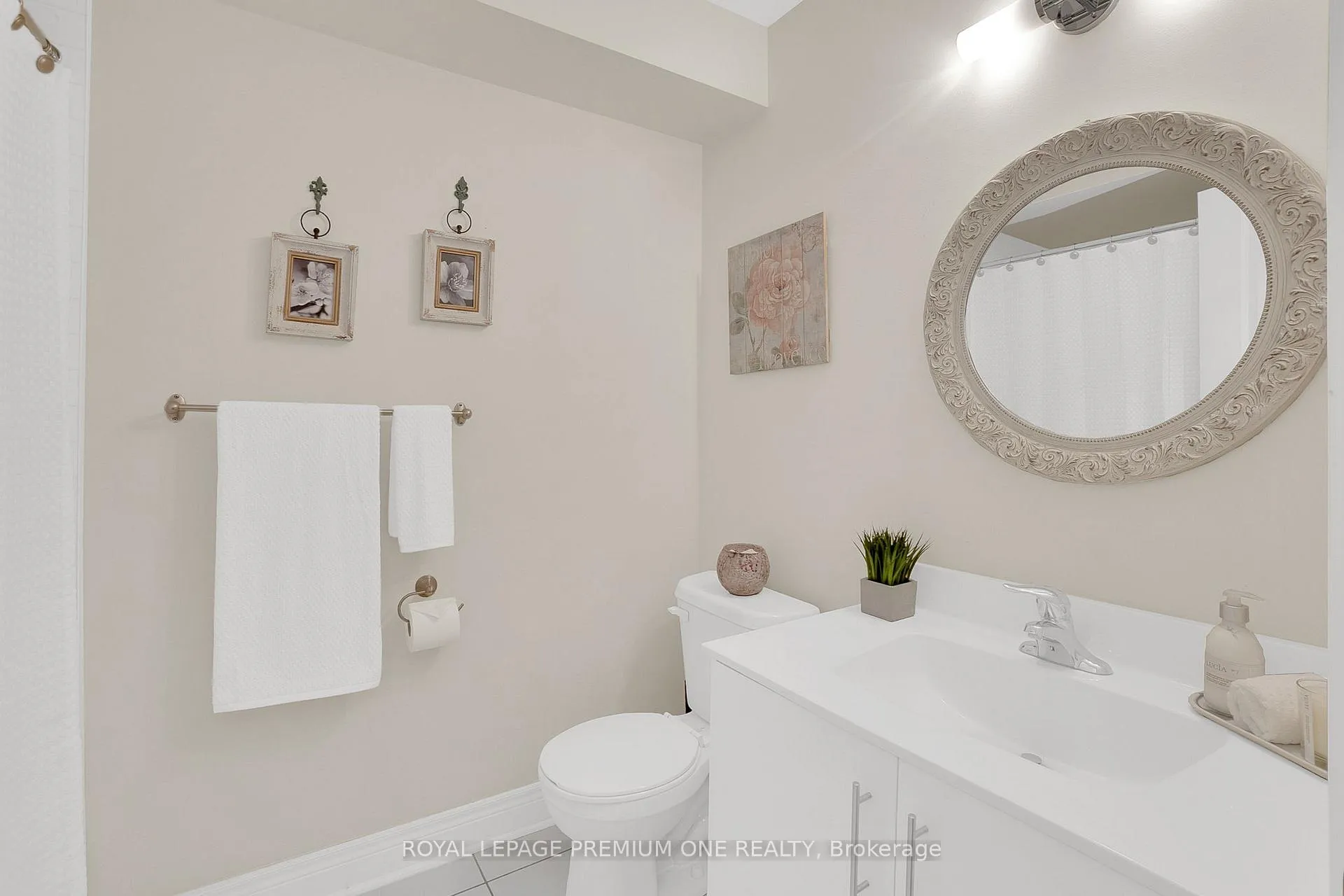 Photo 22 of 29 Nease Lane, Vaughan, West Woodbridge — HOMEH