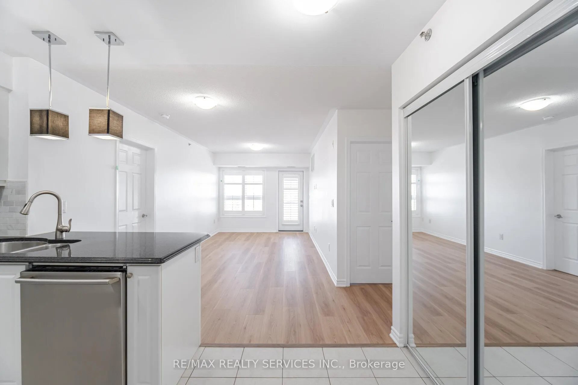Photo 9 of Unit 408, 70 baycliffe Crescent, Brampton, Northwest Brampton — HOMEH