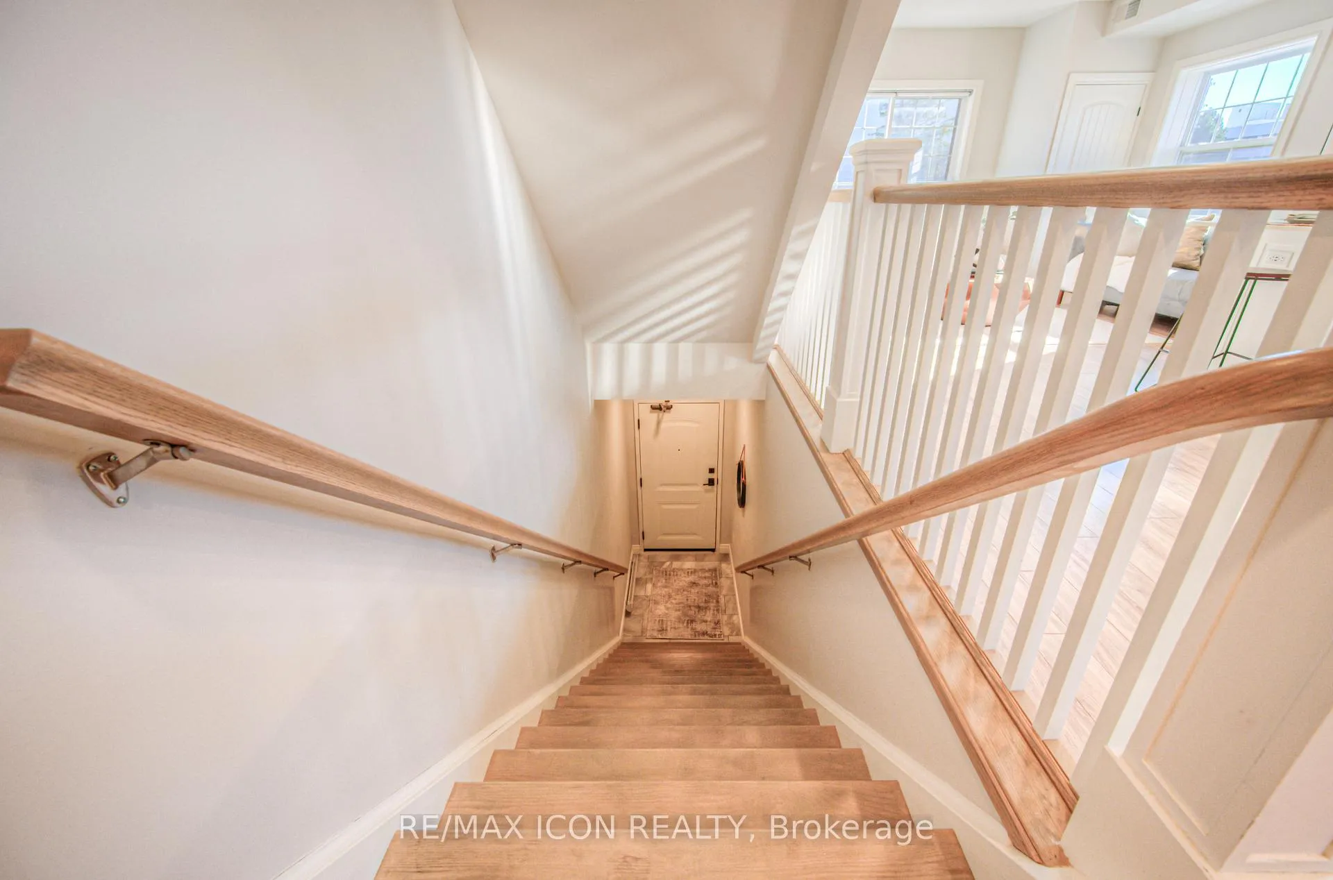 Photo 7 of Unit B301, 112 Union Street E, Waterloo, Uptown Waterloo/North Ward — HOMEH