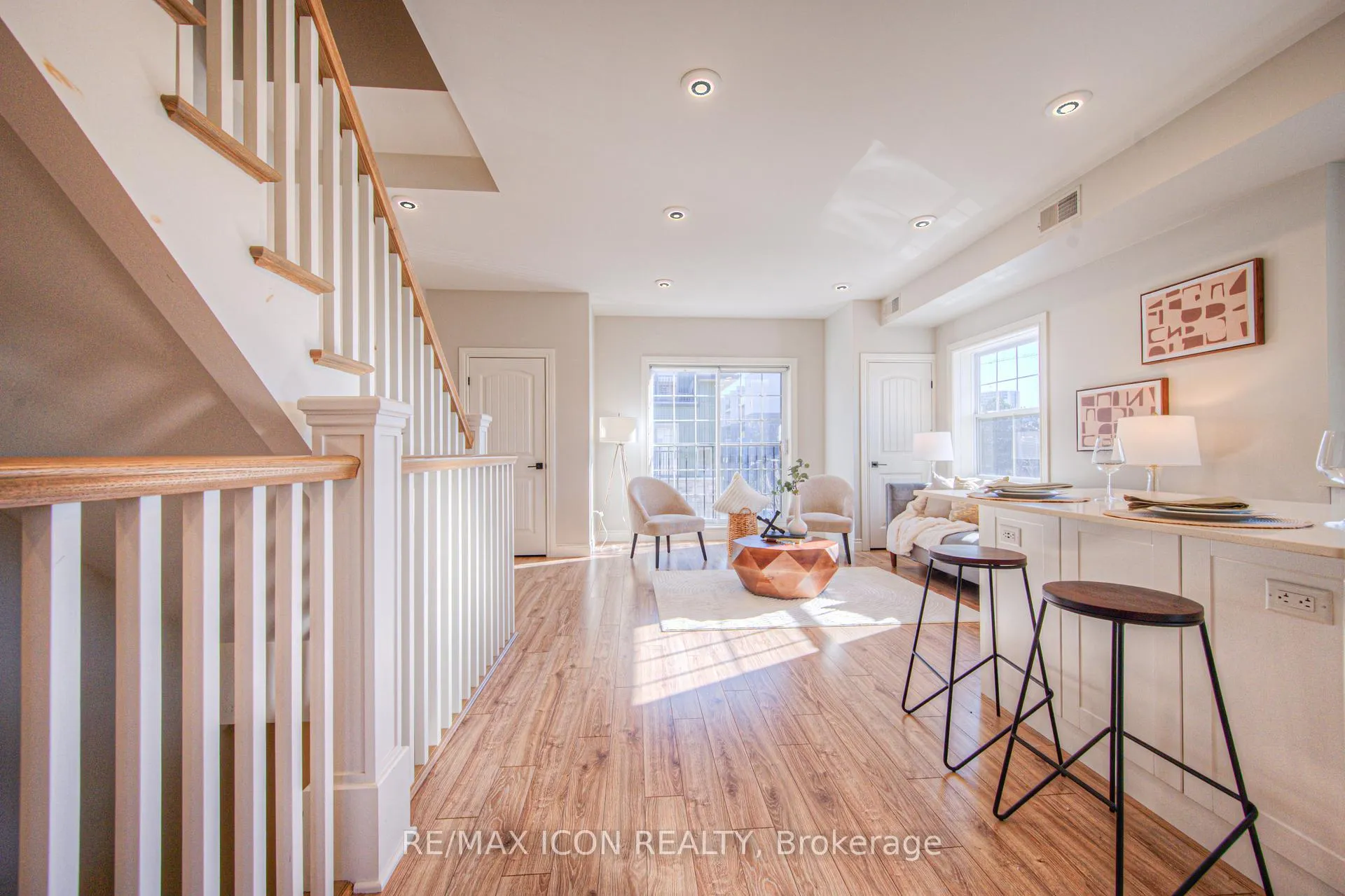 Photo 8 of Unit B301, 112 Union Street E, Waterloo, Uptown Waterloo/North Ward — HOMEH