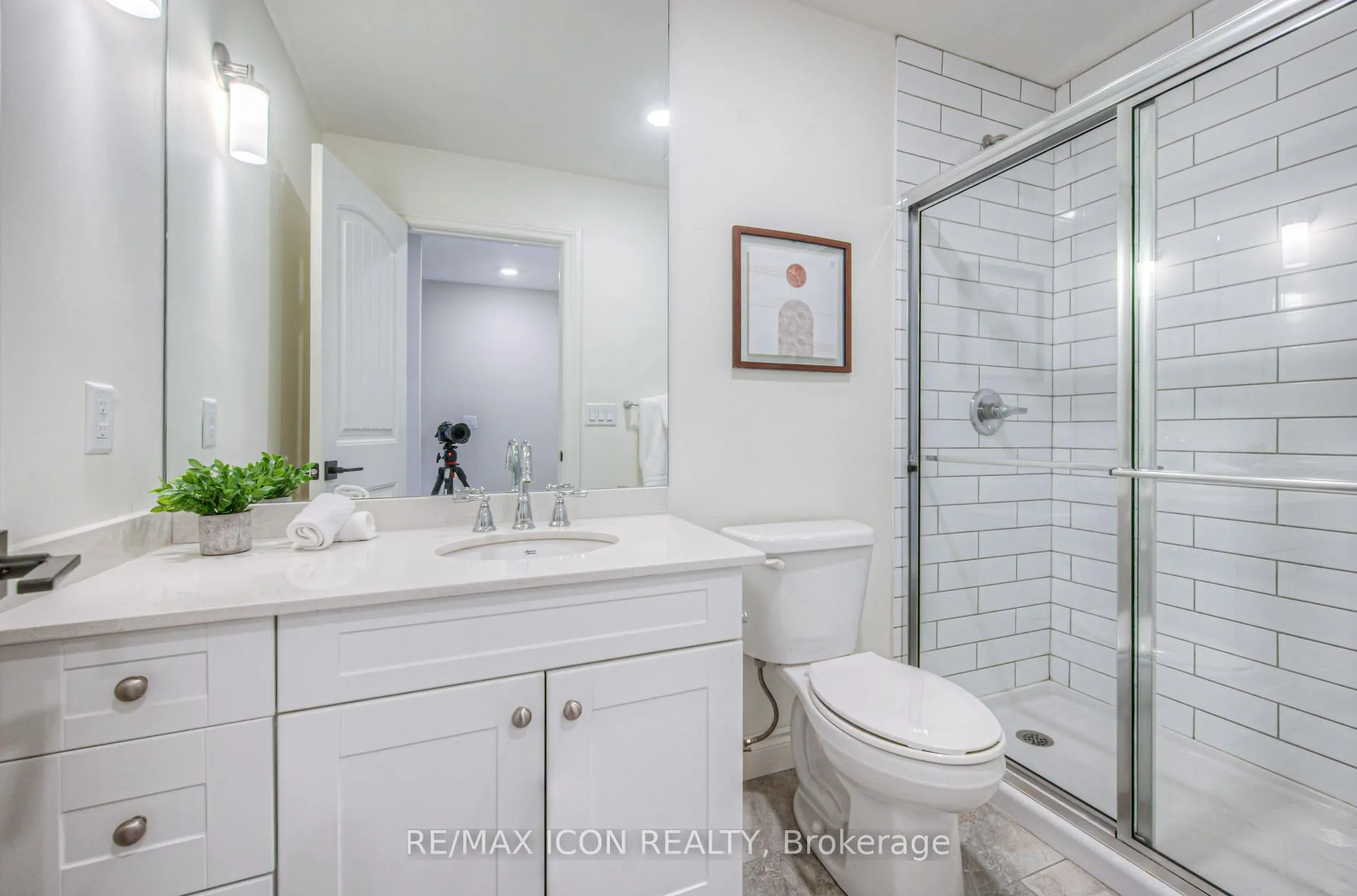 Photo 23 of Unit B301, 112 Union Street E, Waterloo, Uptown Waterloo/North Ward — HOMEH