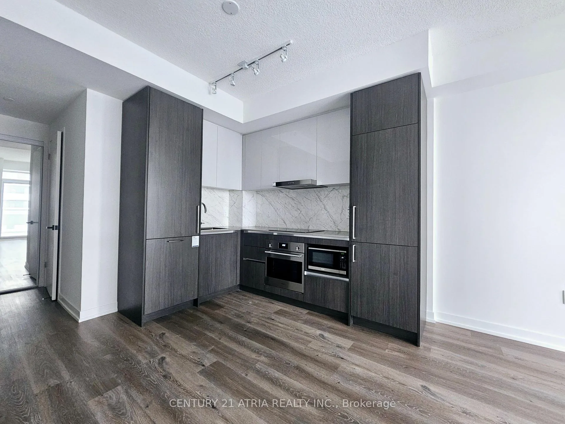 Photo 2 of Unit 701, 225 Commerce Street, Vaughan, Vaughan Corporate Centre — HOMEH