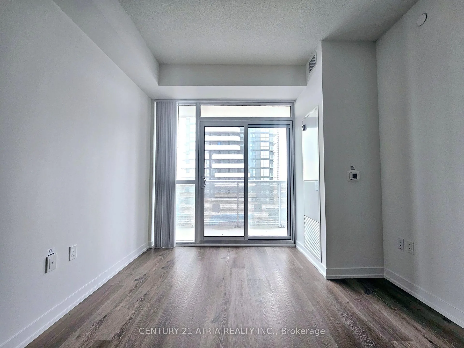 Photo 6 of Unit 701, 225 Commerce Street, Vaughan, Vaughan Corporate Centre — HOMEH