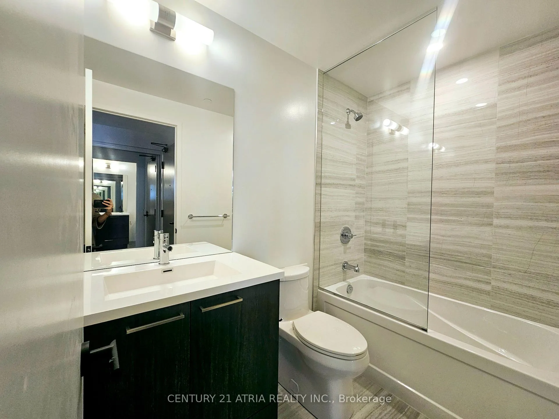 Photo 13 of Unit 701, 225 Commerce Street, Vaughan, Vaughan Corporate Centre — HOMEH
